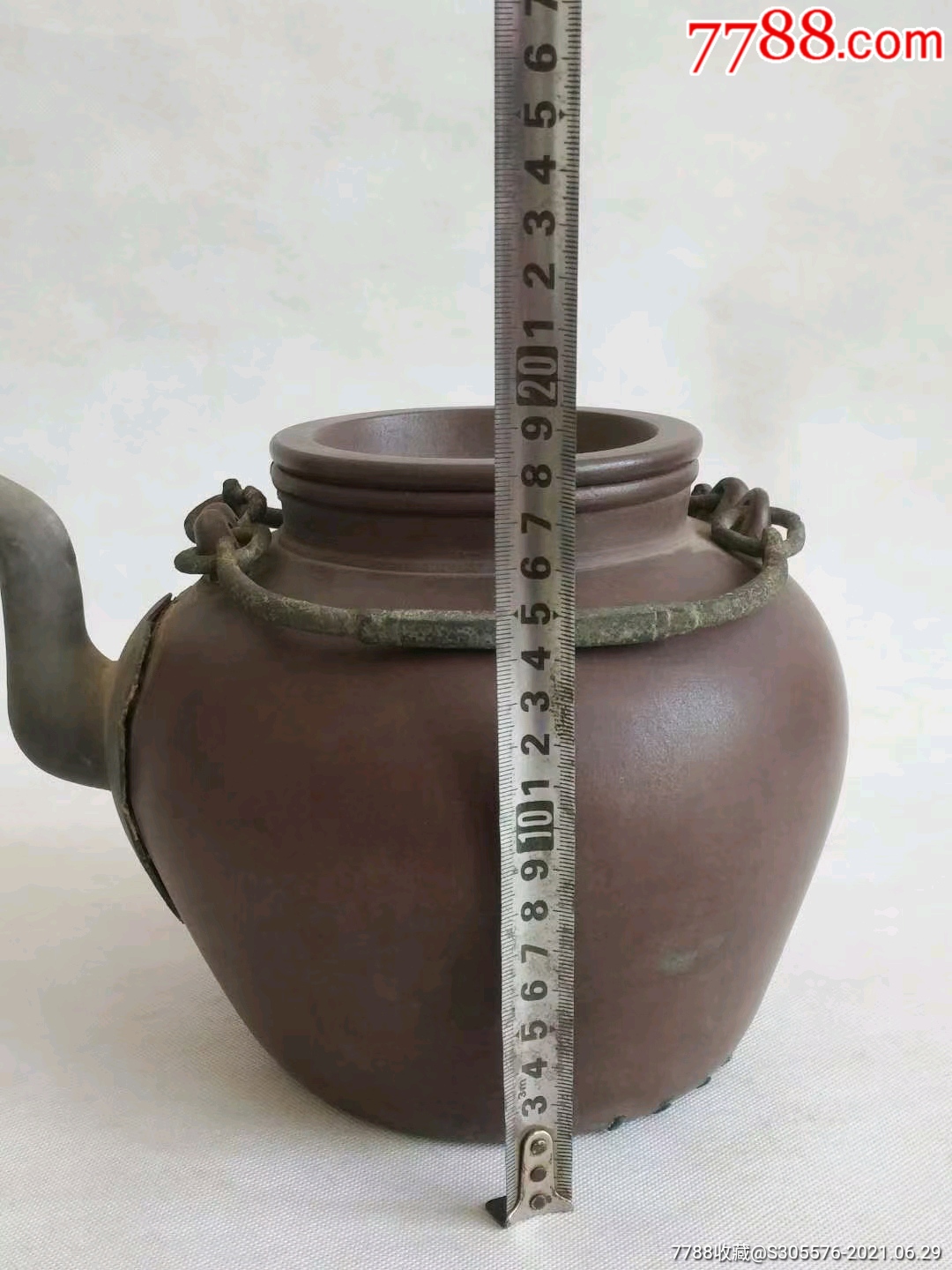 清代紫砂壶,非常厚重的铜提梁,品相成色如图,保老保真