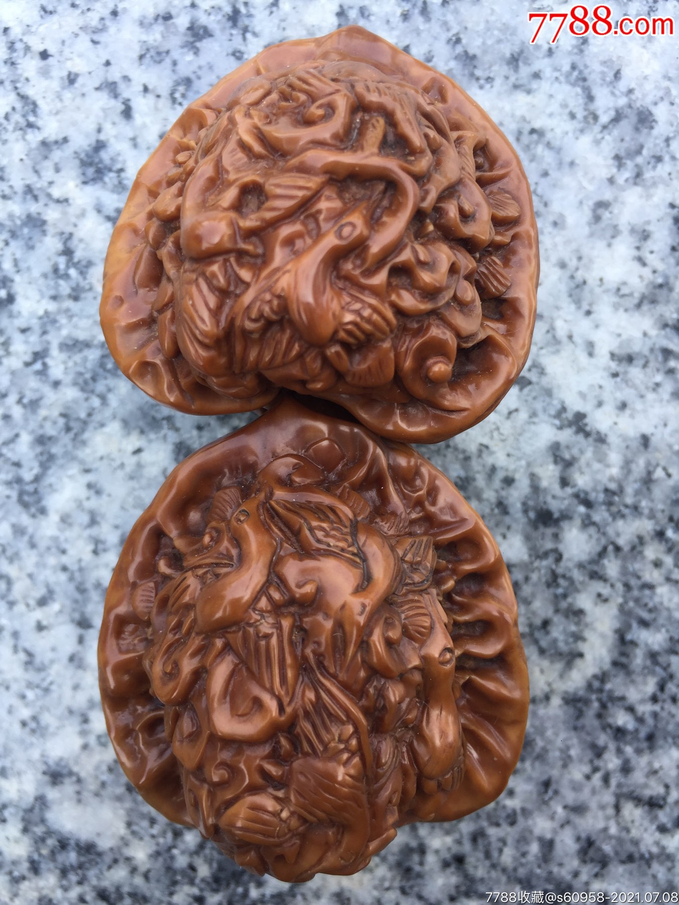 现代文玩雕仙鹤核雕文玩核桃