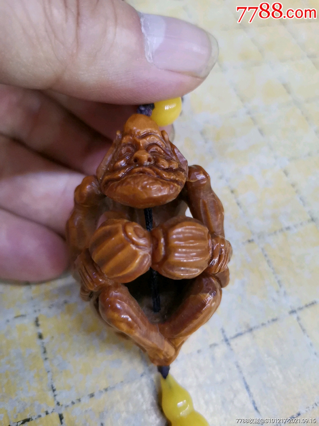 核雕人物