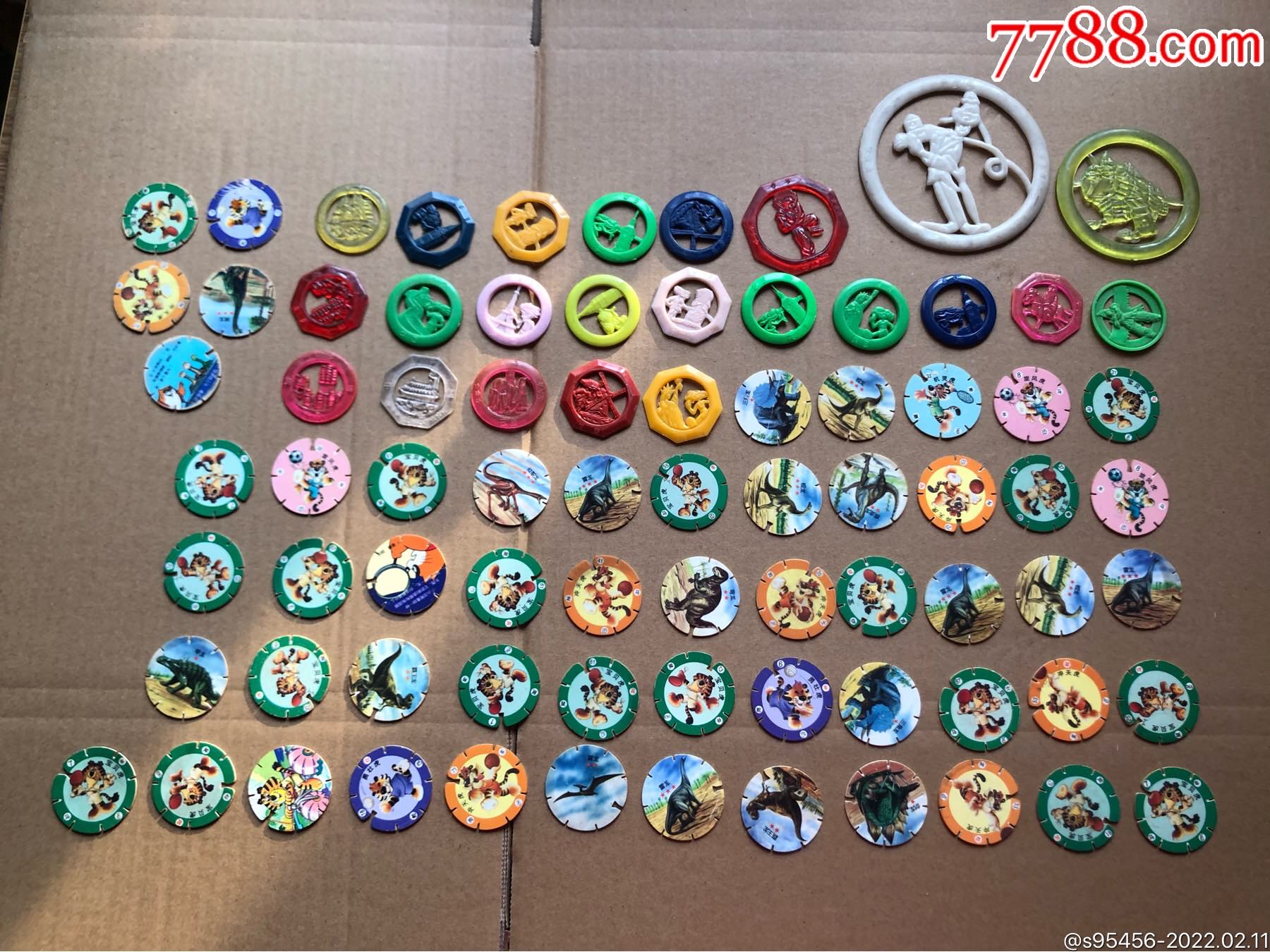 奇多圆卡,小虎队旋风卡78个合拍_价格50元【怀旧铁皮玩具】_第1张