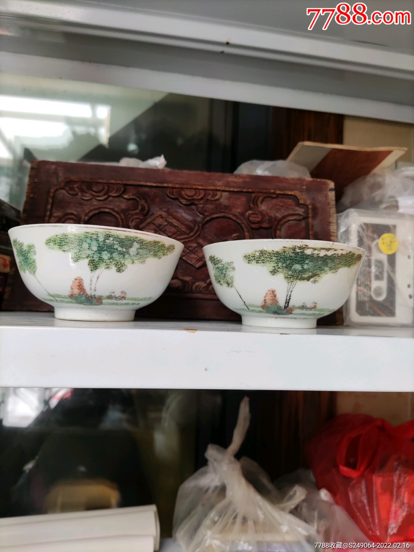 早期五六七手绘彩瓷景德镇红旗瓷厂出品一只口檐有芝麻大小熟釉其它都