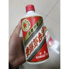 铁盖茅台酒瓶