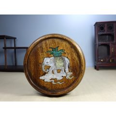 花梨木精雕细琢镶嵌贝壳底座尺寸长135cm宽135cm高2