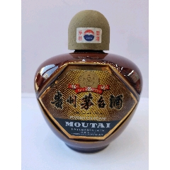 茅台酒15年酒瓶摆件一箱