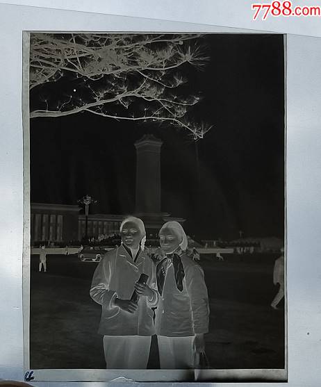 北京天安门广场人民英雄纪念碑辫子美女人民大会堂
