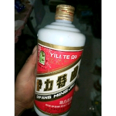新疆伊力特曲老酒一瓶