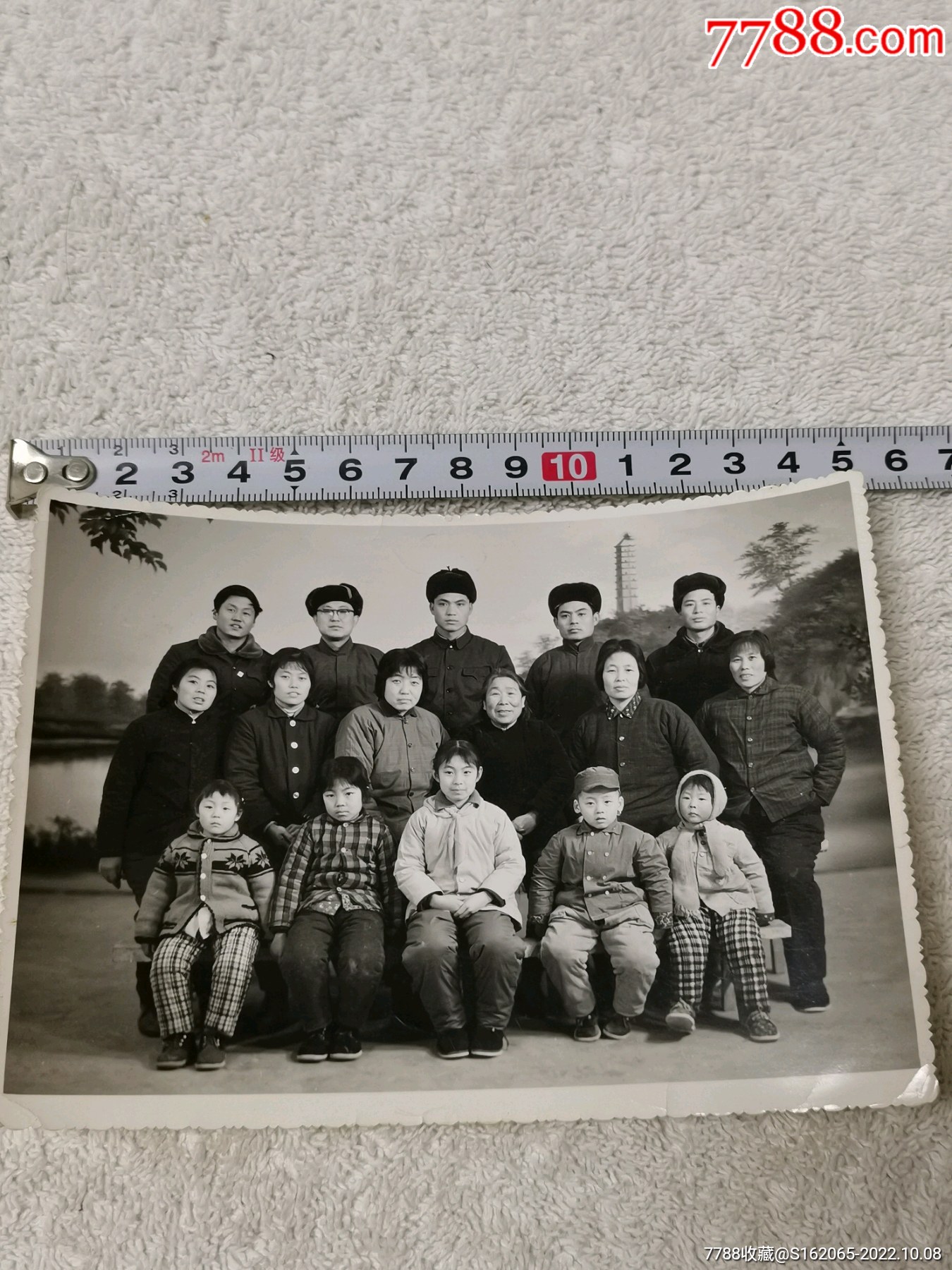 3张六七十年代老照片