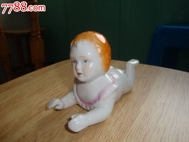 趴着造型的,<em>黄头发</em>,光屁股外国<em>小孩</em>摆件一件,完