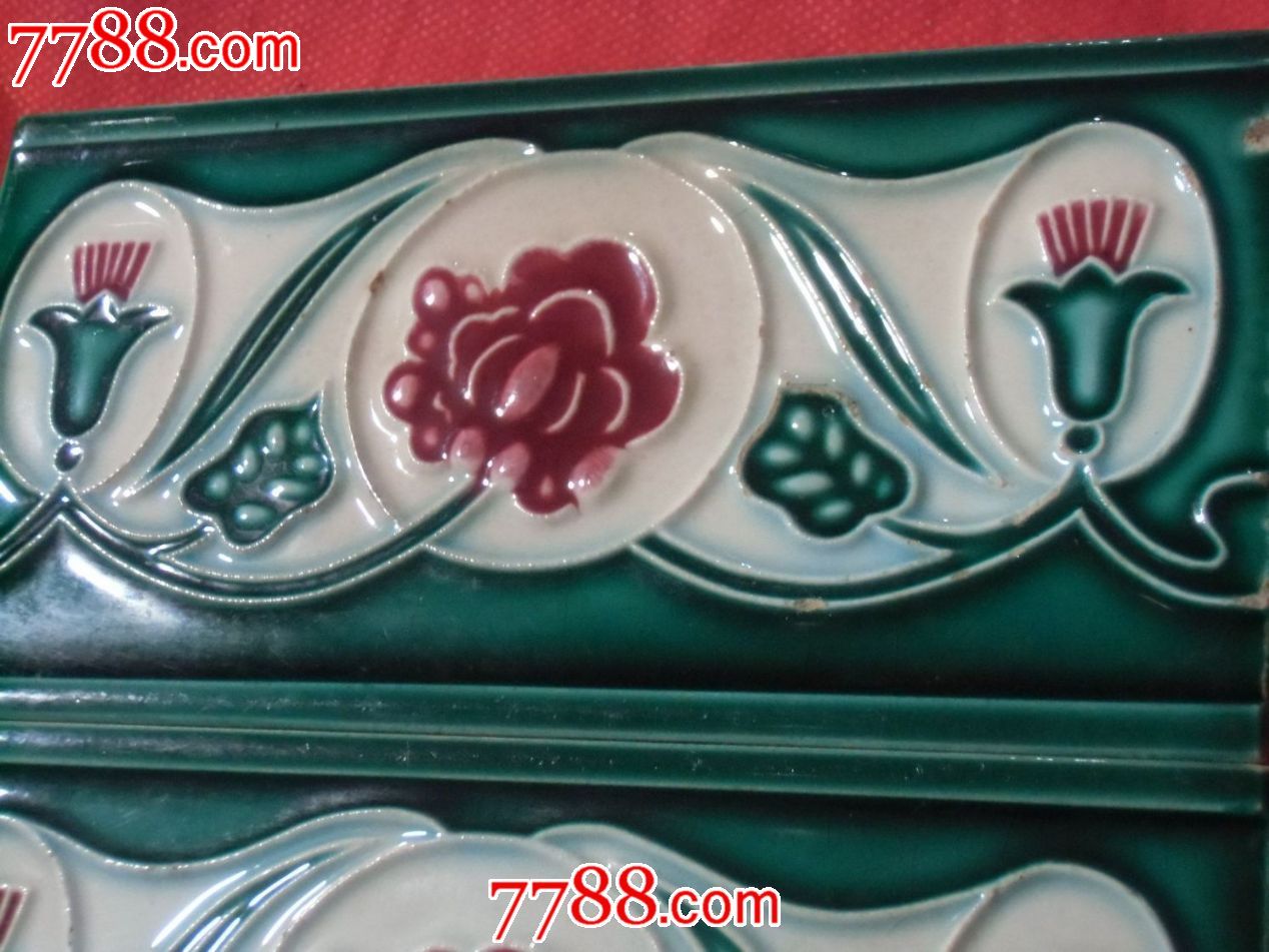 浮雕花卉小瓷砖一组(三块)<em>日本</em>-带自由女神像图