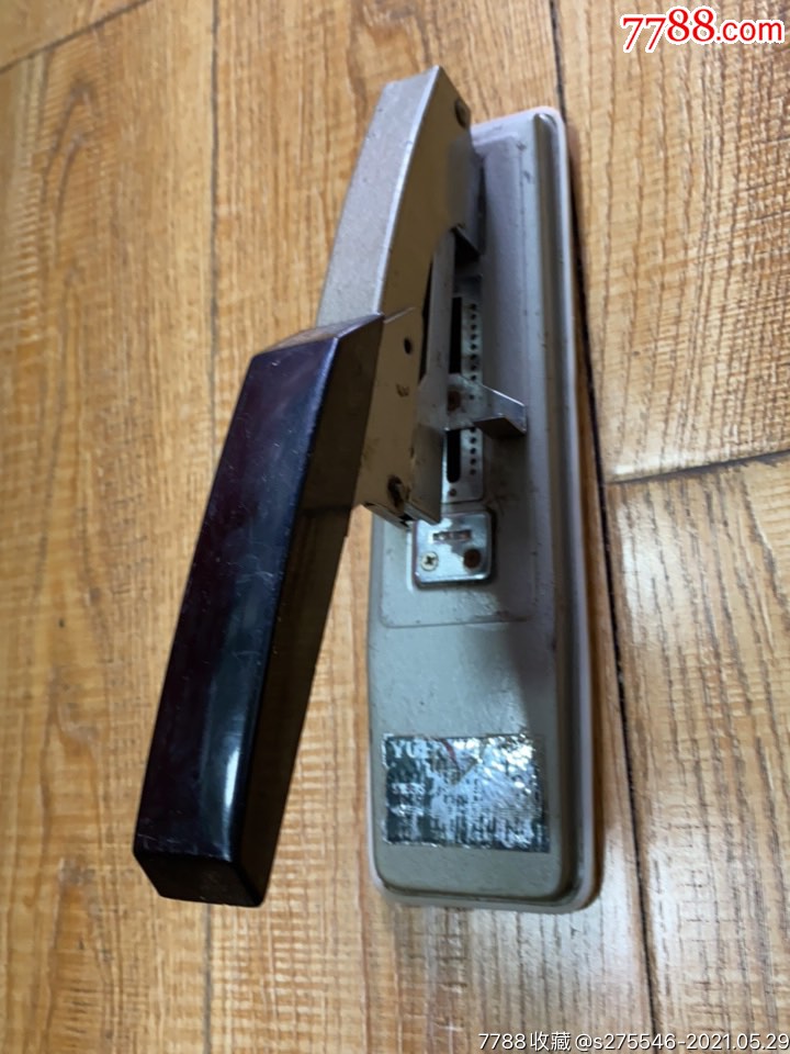 老式订书机