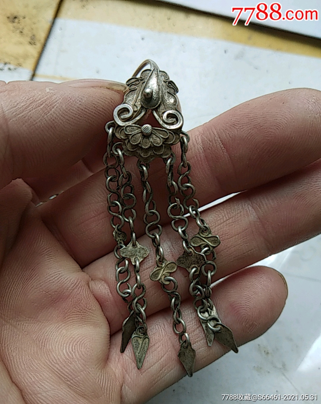 刚收到正宗包老工艺复杂清代富贵人家用的银耳环一对