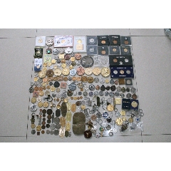 大量纪念章、纪念币、老钱币打包出售(au26622336)_7788收藏__收藏热线