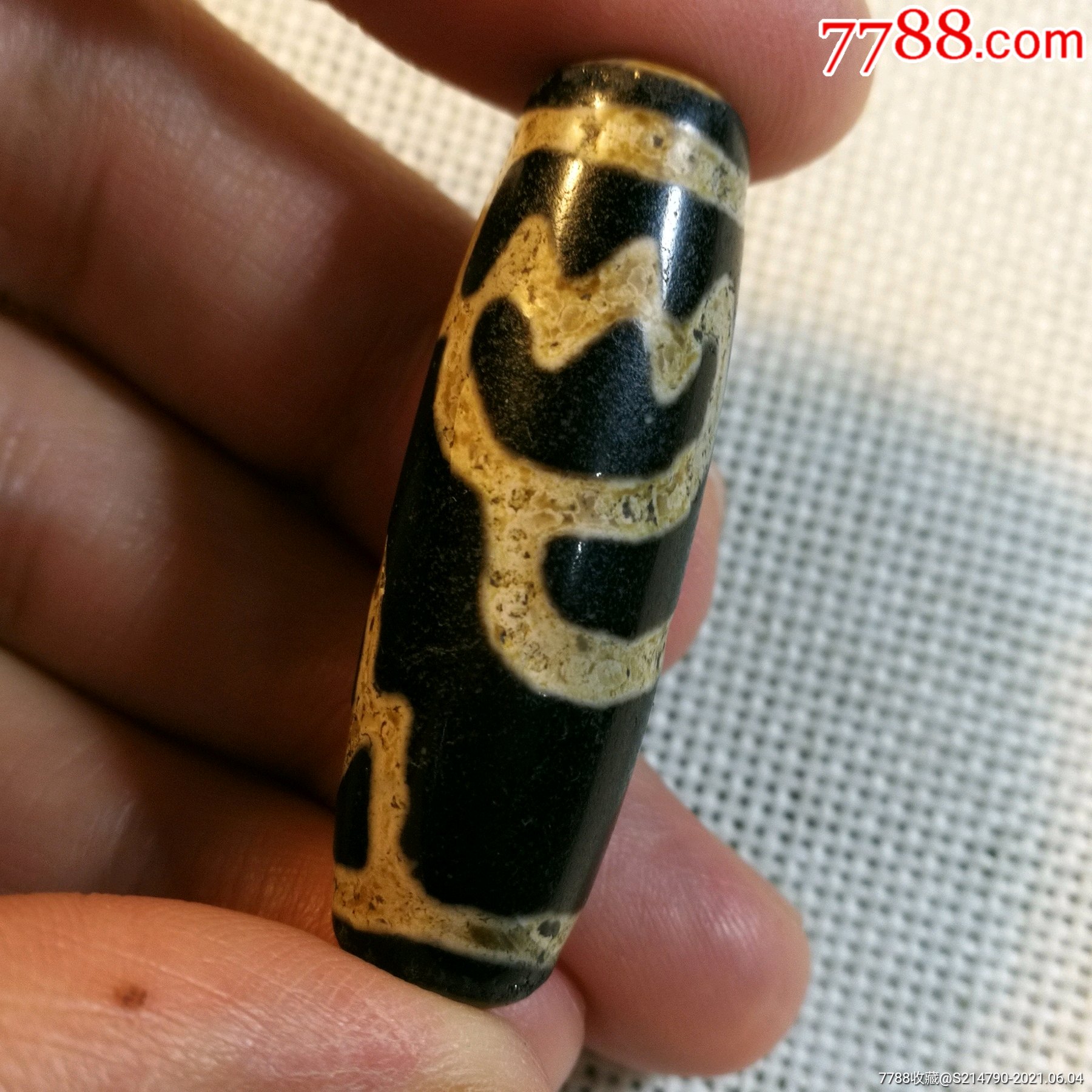 藏传双莲花玛瑙天珠,直径40.