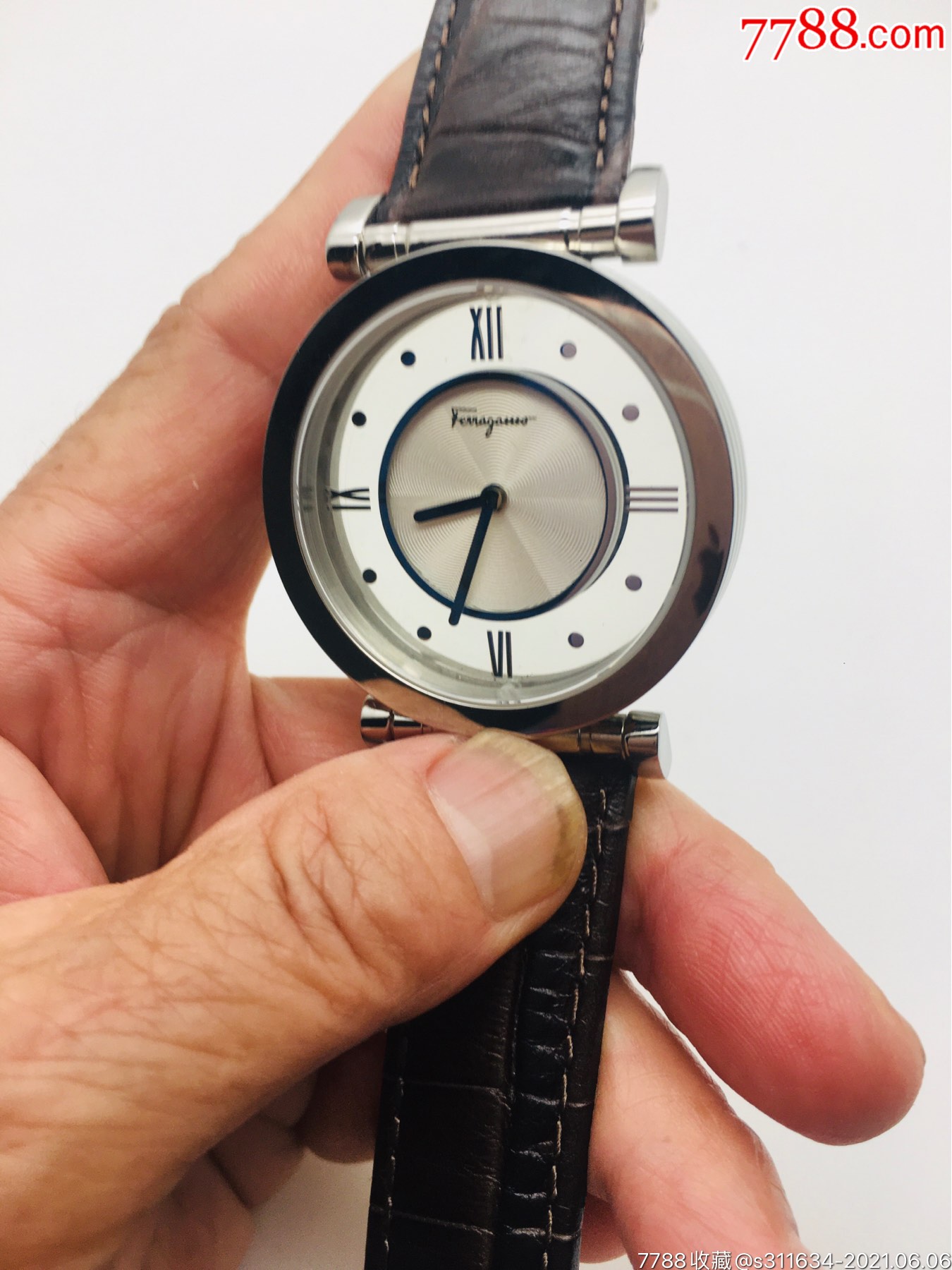 (库存,未使用)意大利菲拉格慕石英表(瑞士进口电调机芯)