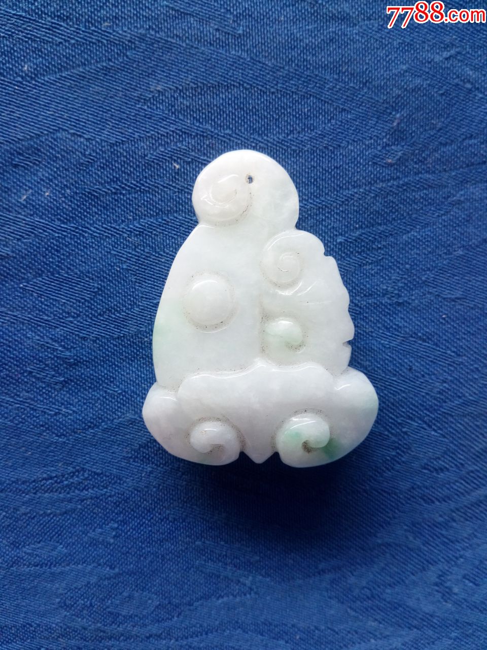 蝙蝠艺术品翡翠首饰挂件吊坠寓意遍福象征幸福如意纳福迎祥福在眼前