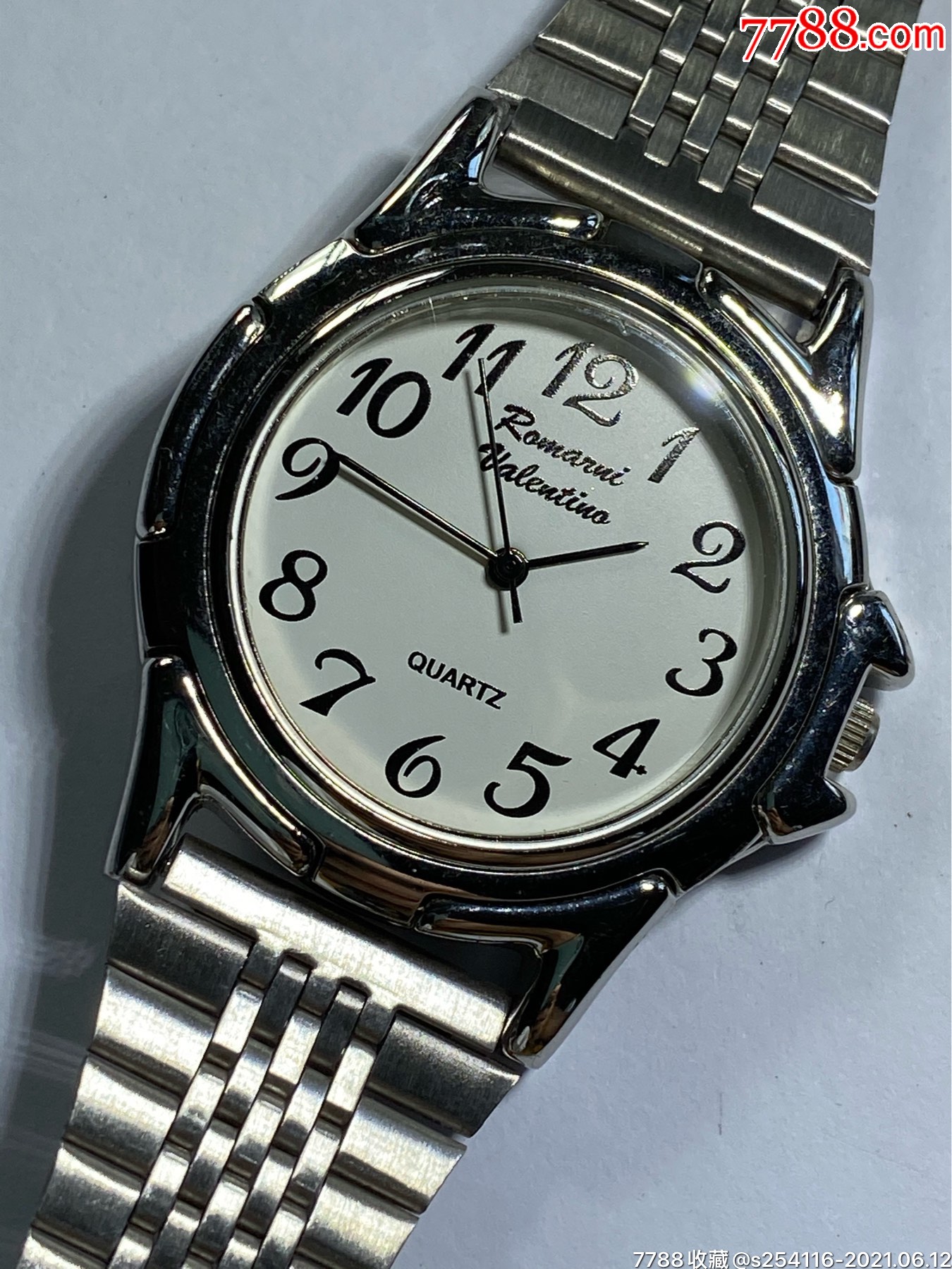 首页 拍卖 手表/腕表 >> 意大利品牌valentino瓦伦蒂诺石英男表日本