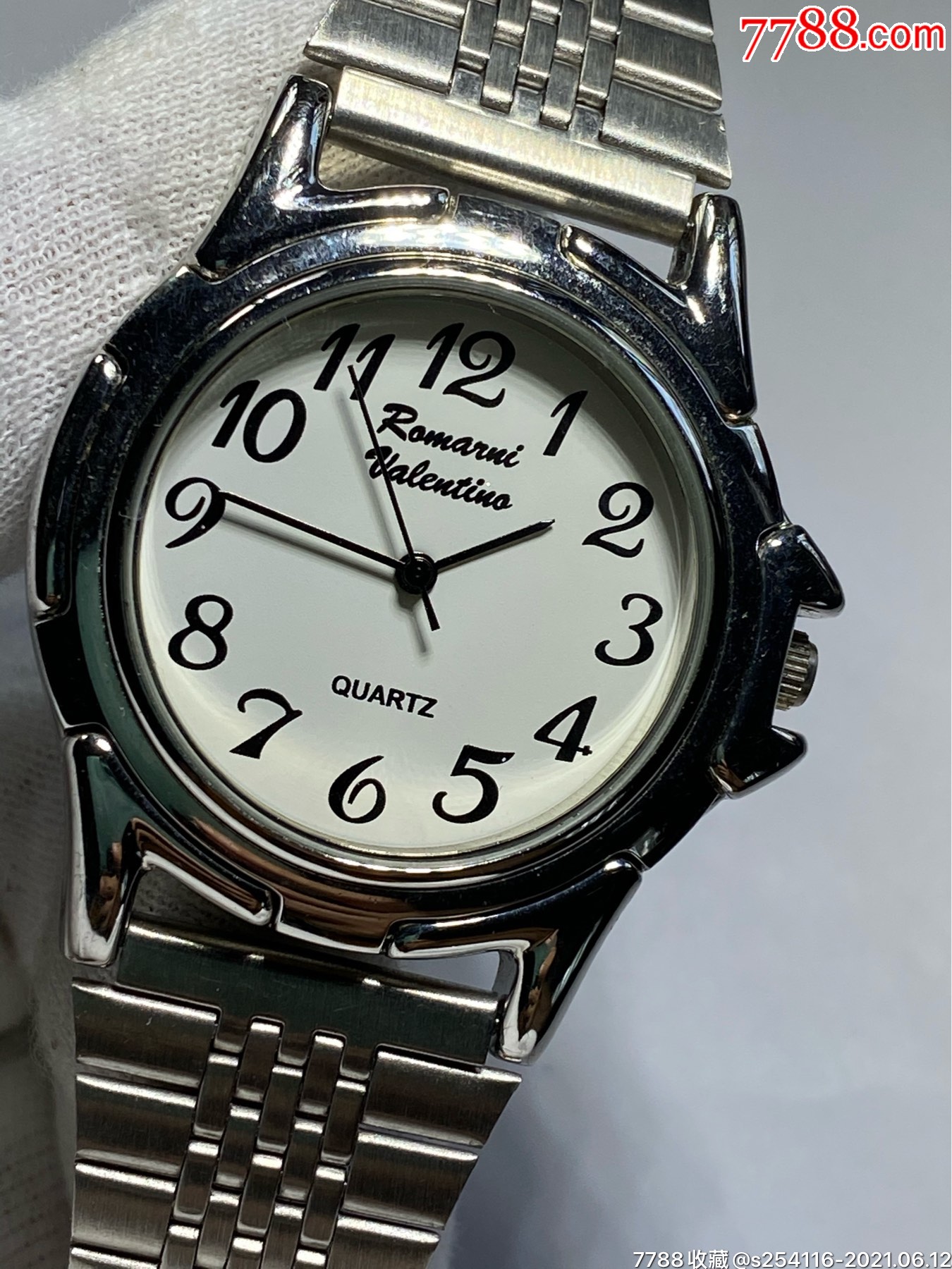 首页 拍卖 手表/腕表 >> 意大利品牌valentino瓦伦蒂诺石英男表日本