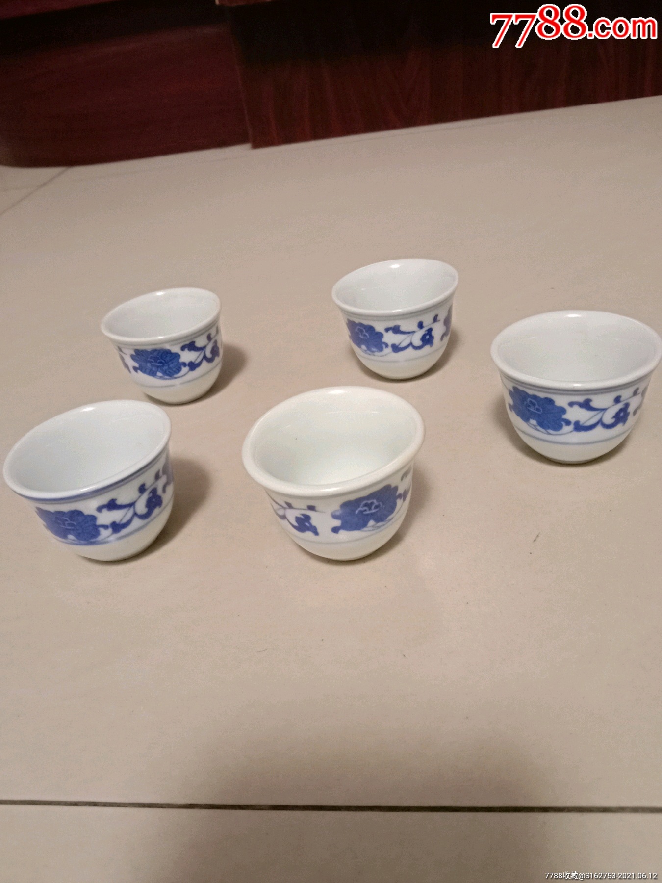 青花瓷小酒盅一组