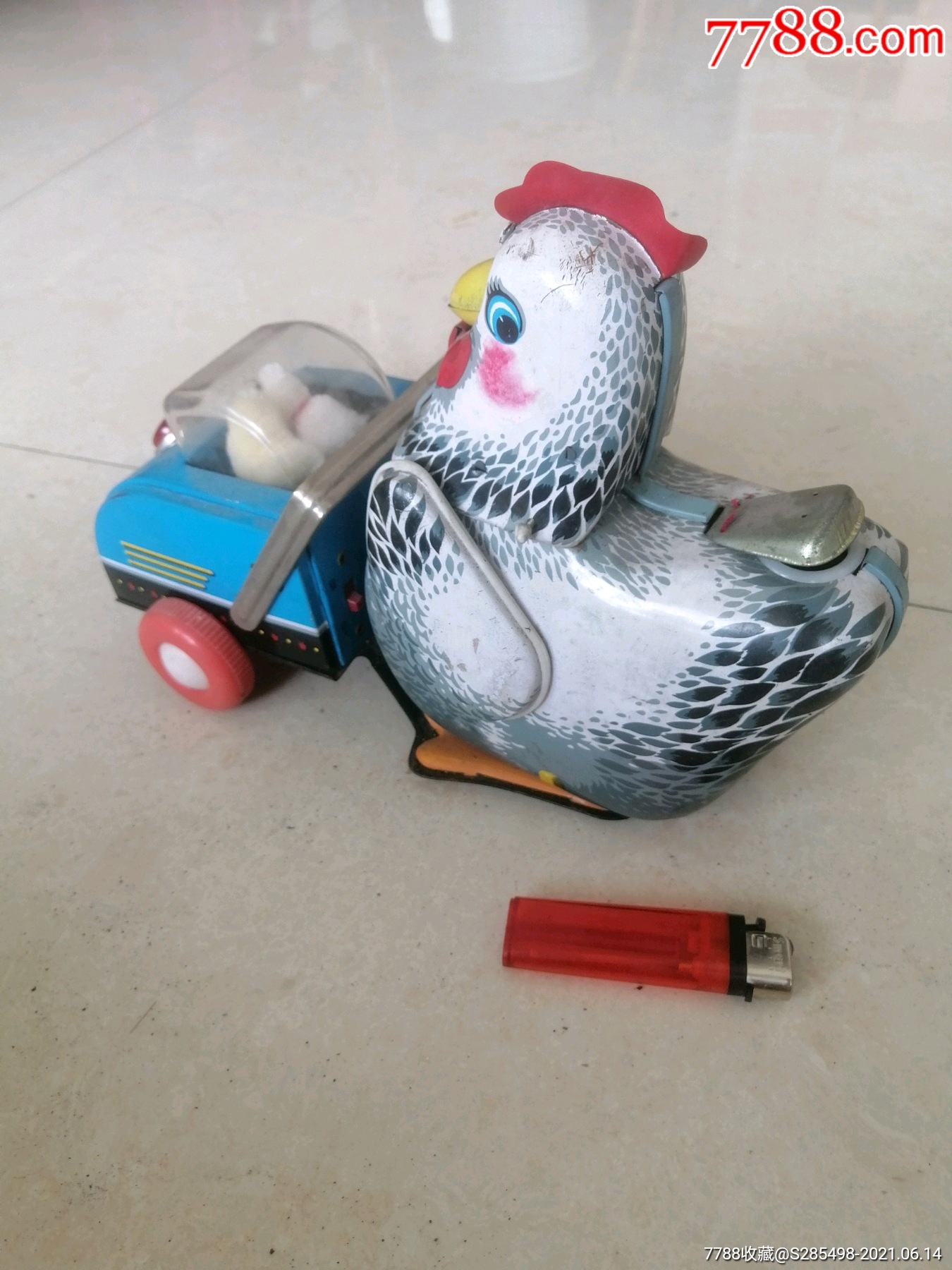 母鸡下蛋铁皮玩具