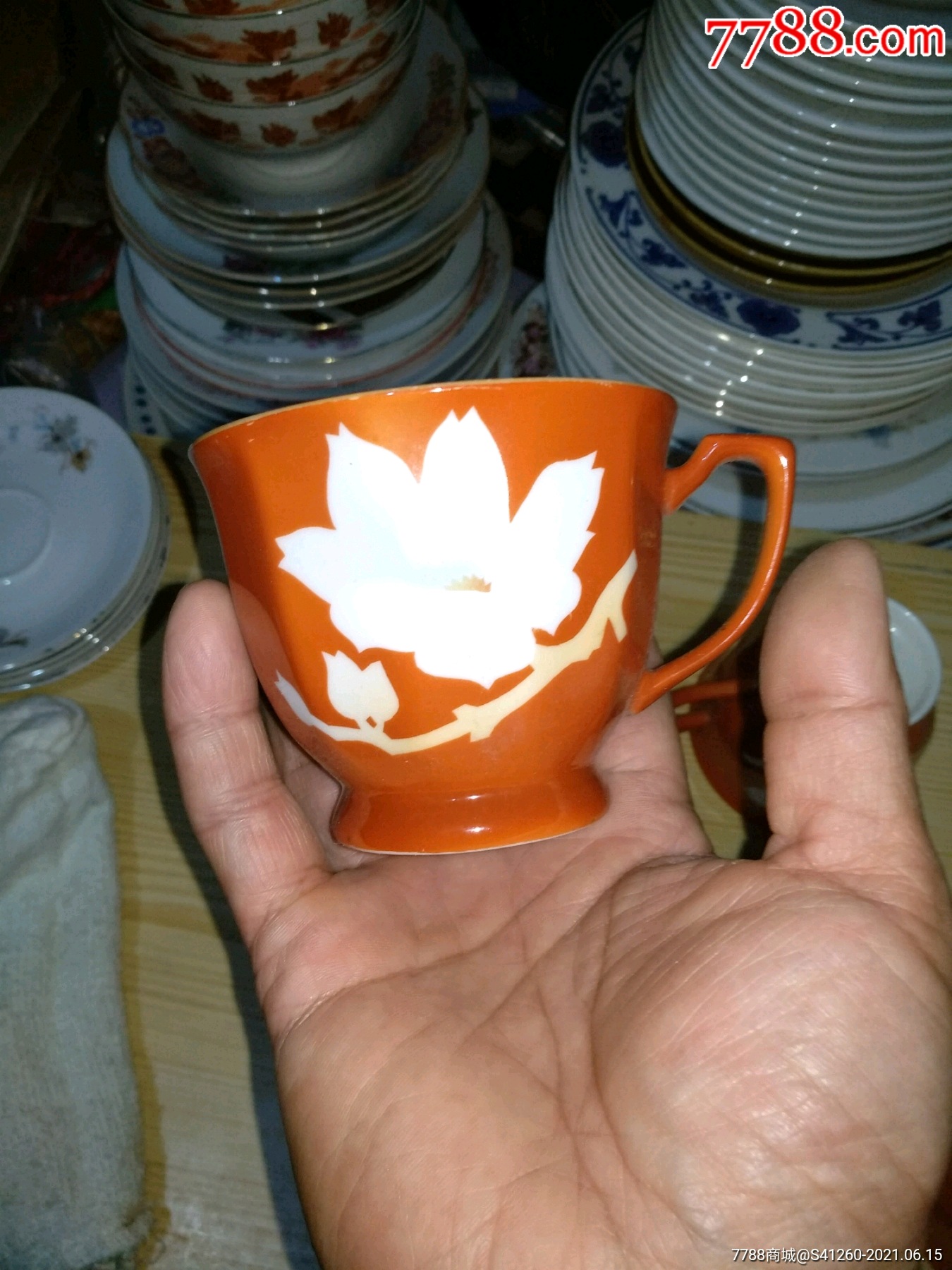 六七十年代唐山双凤款喷彩茶杯一对