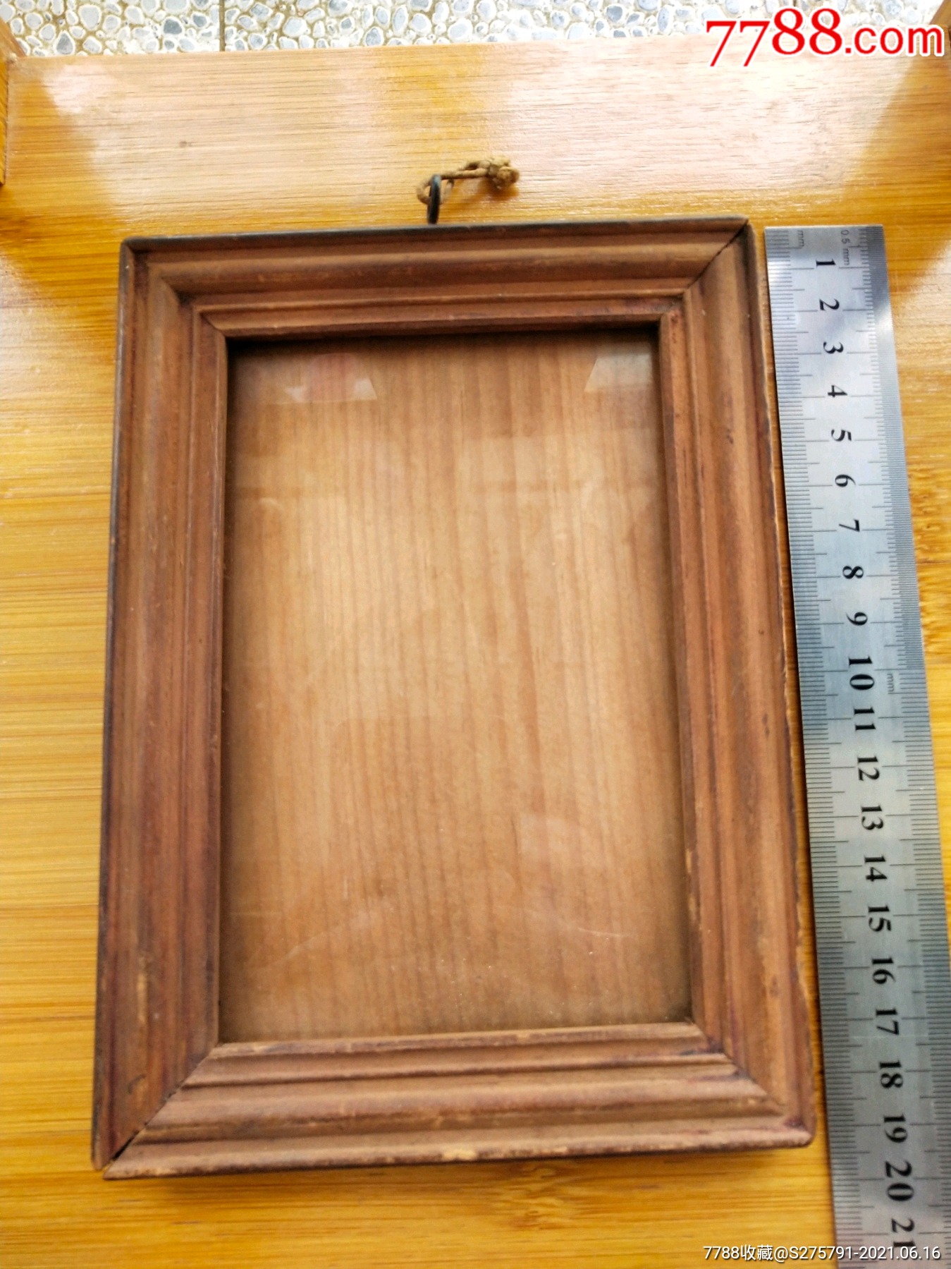老木镜框估计560年代