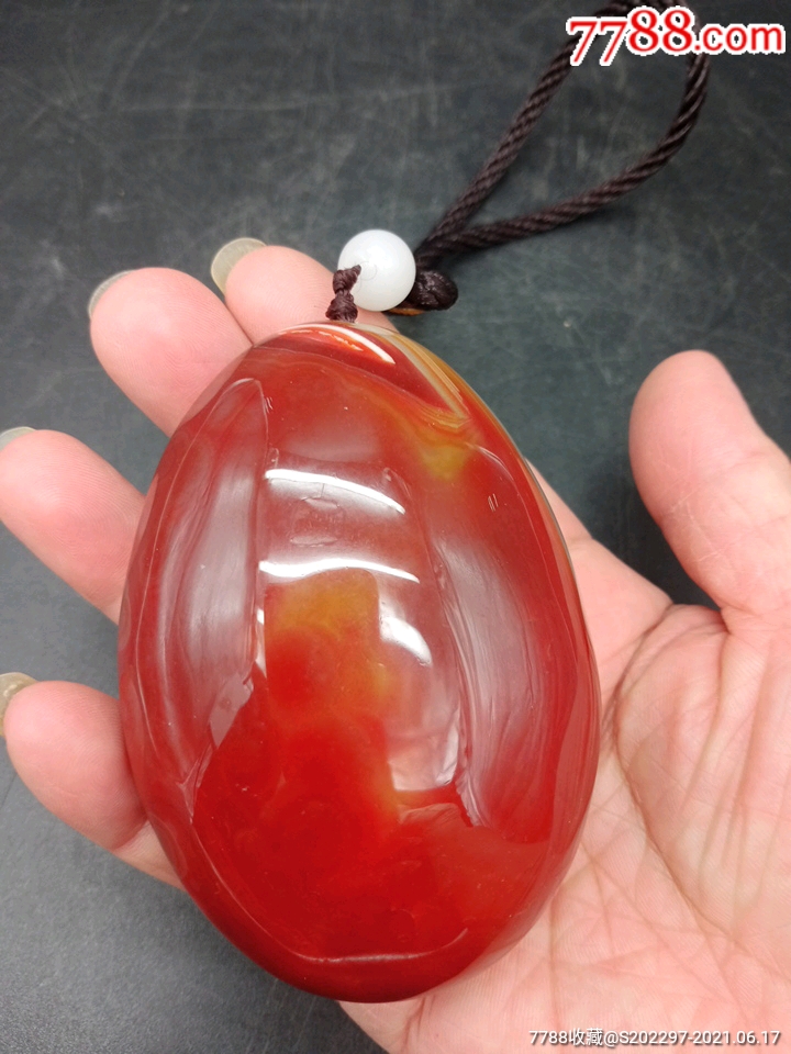 天然玛瑙手把件