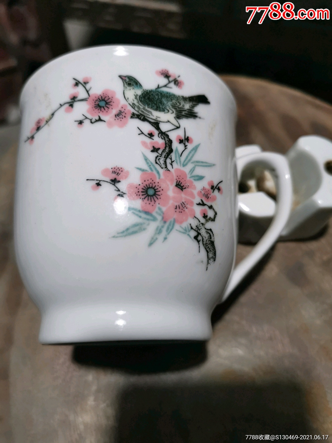 567景德镇精品釉下彩天蓝喜上眉梢杯