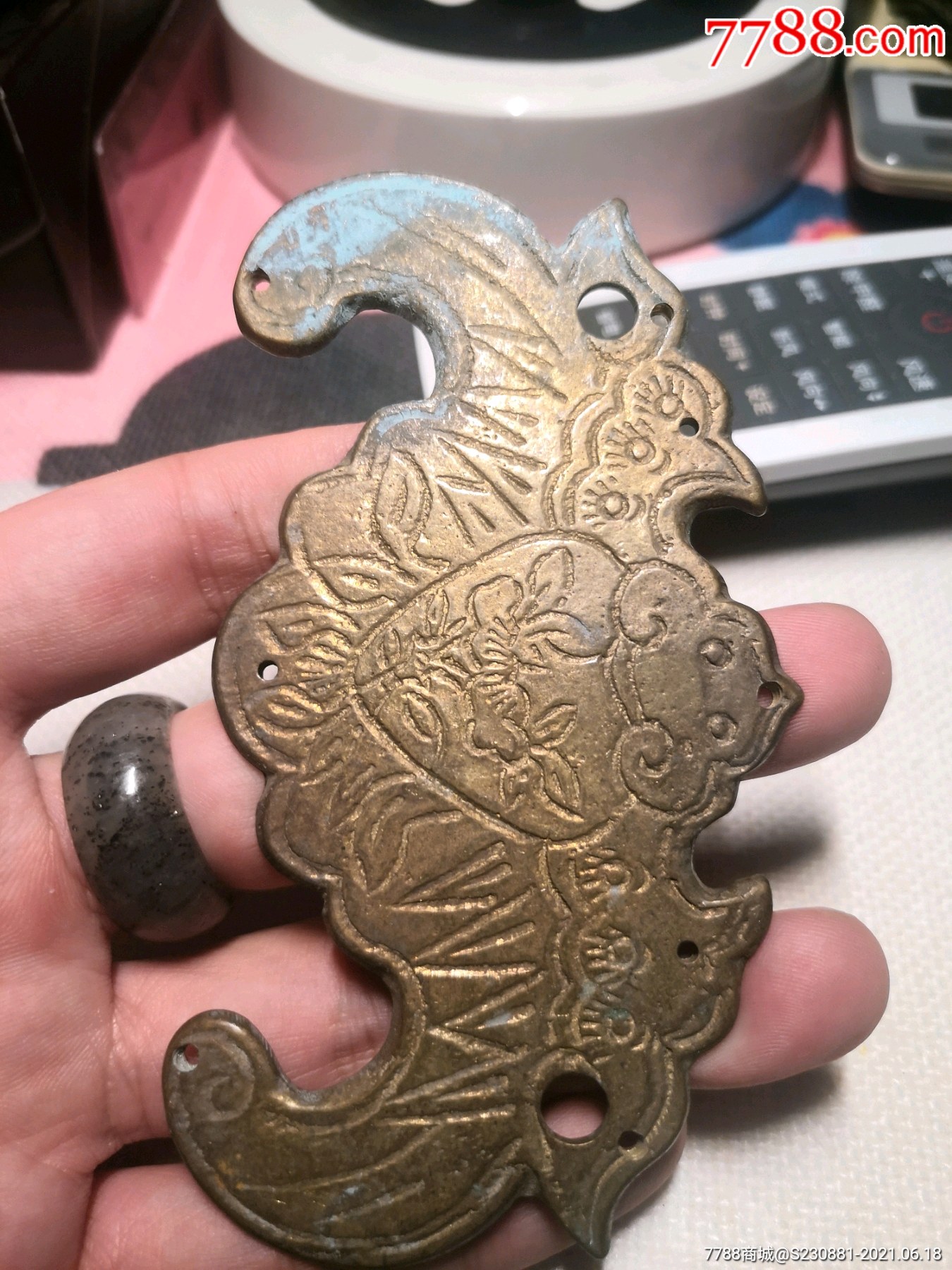 老铜锁片个头大蝙蝠