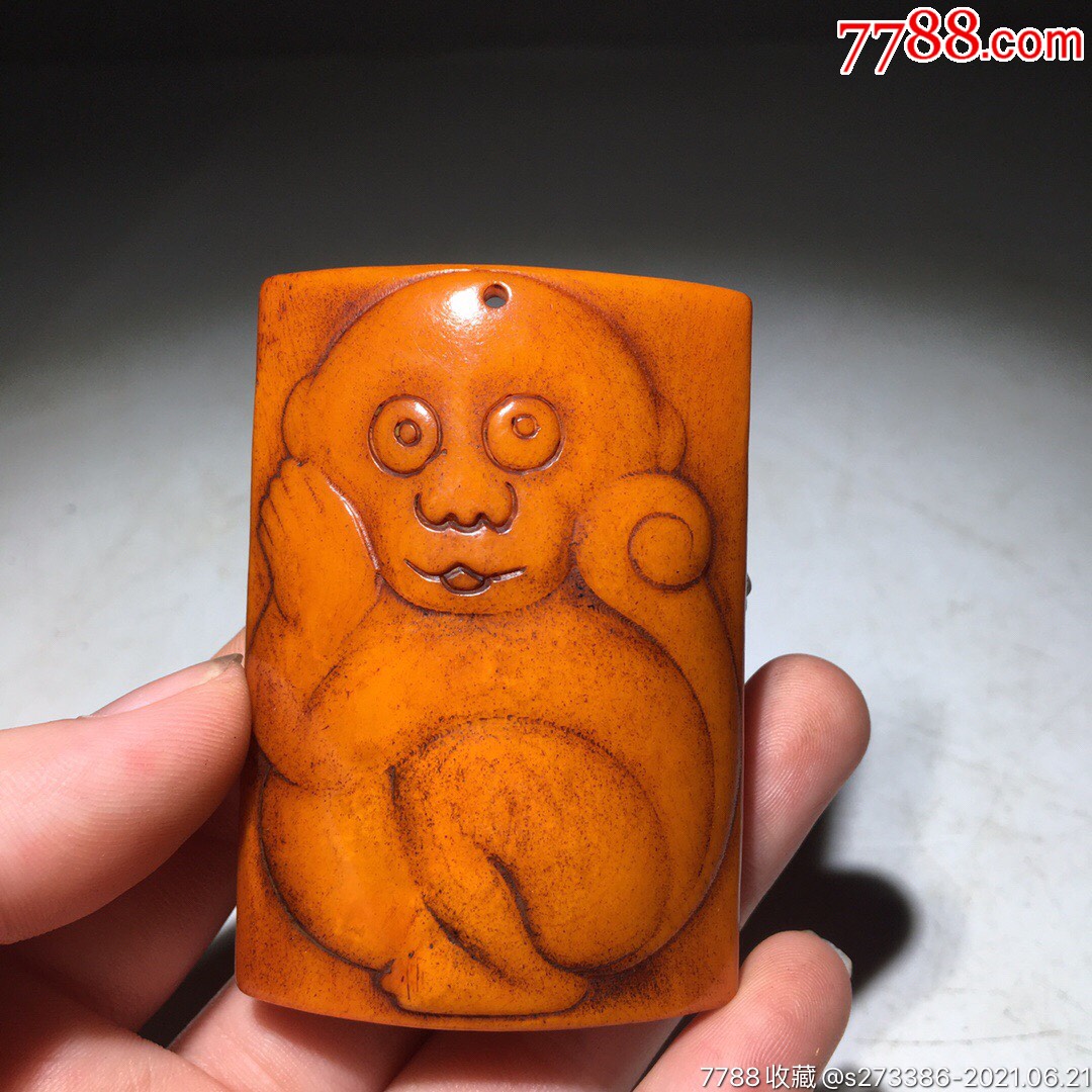 牛骨牌子牛骨是原始自然,粗犷豪放,具有辟邪化吉之寓意.