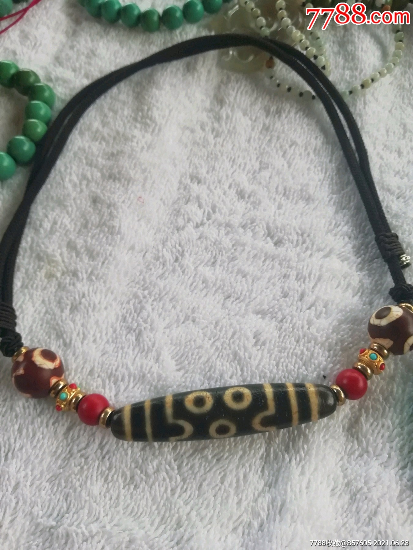 亏本处理!【精品】至纯七眼牙黄天珠高油包浆配羊肚石三眼锁骨链!