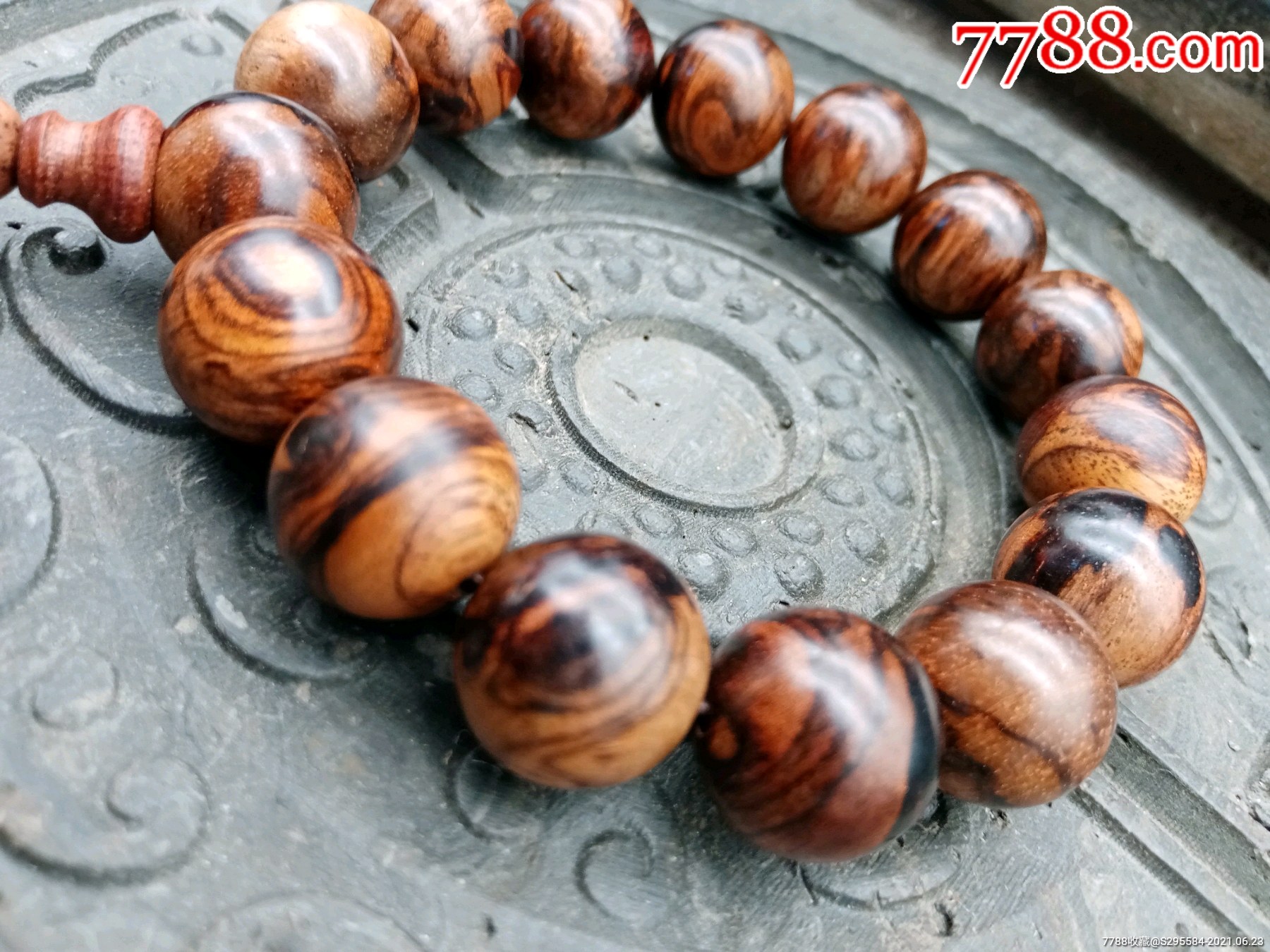 纯天然精品黄花梨手串