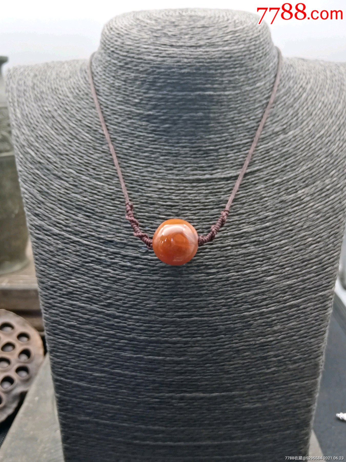 精品南红单珠锁骨链