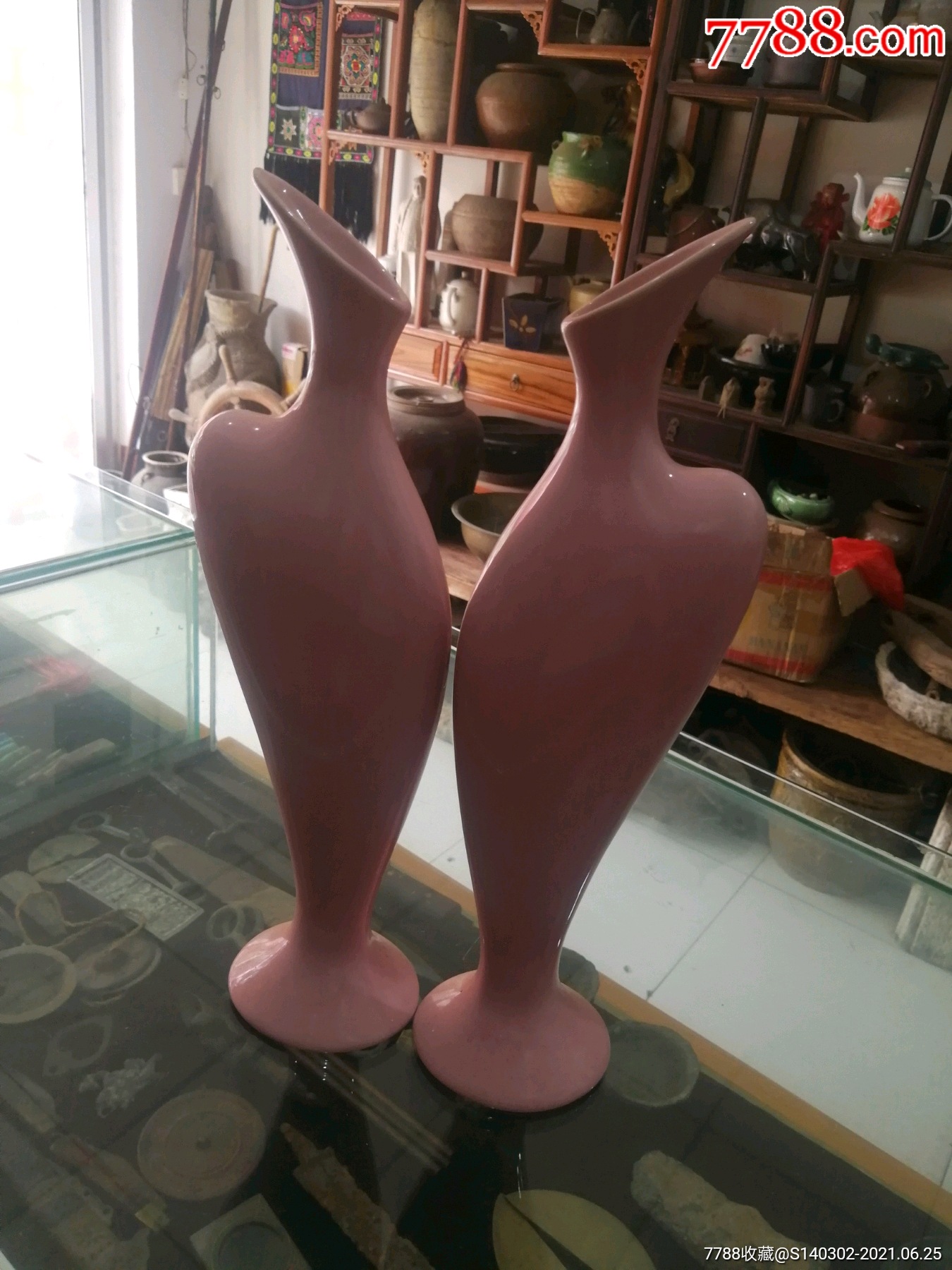 美人肩花瓶一对