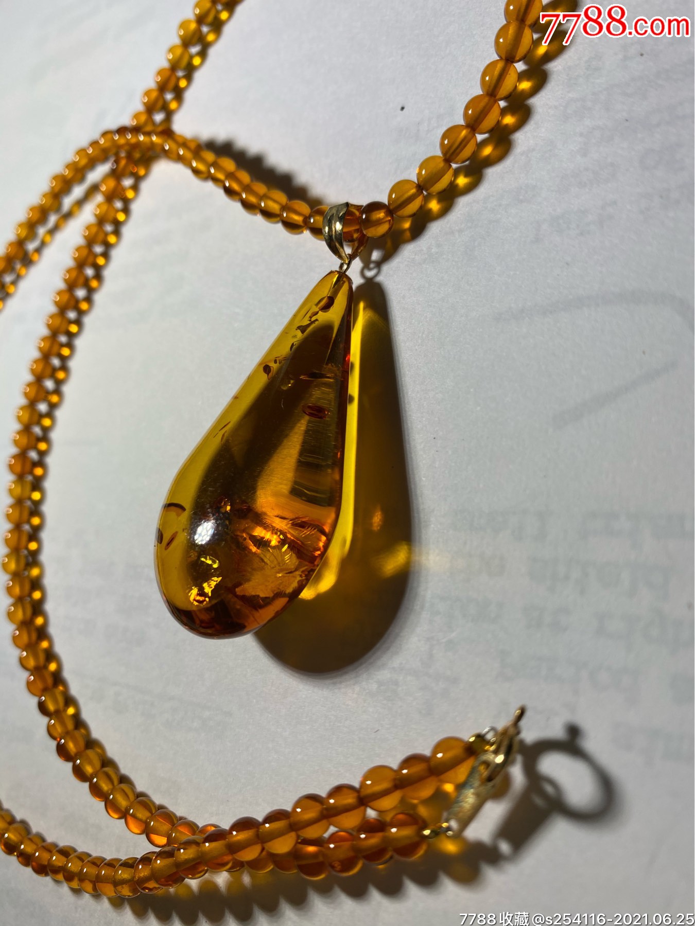 日本精制天然琥珀k18金镶嵌重12克项链长60cm琥珀坠高46mm宽24mm厚1