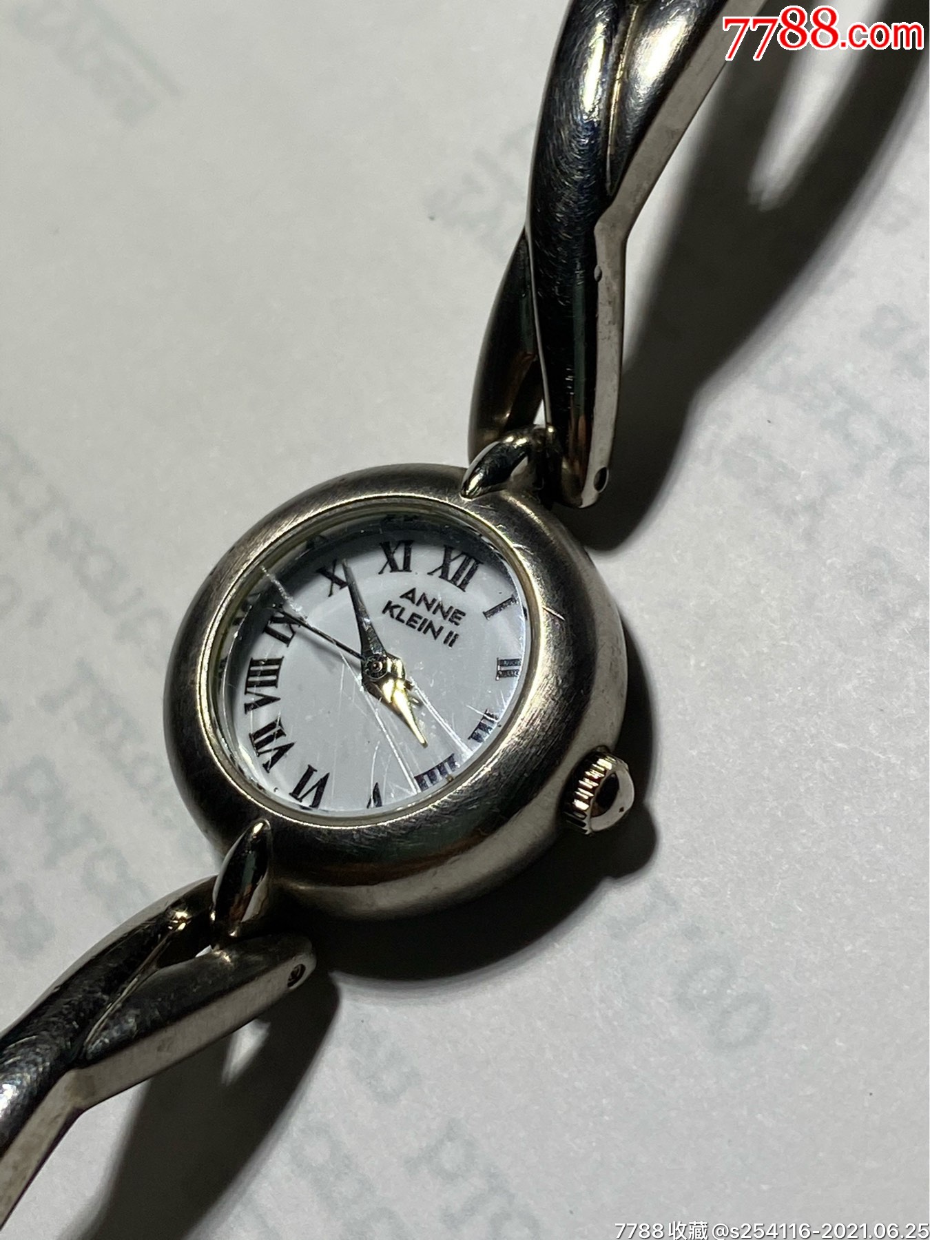 滚动鼠标滚轴,图片即可轻松放大,缩小更多"手表/腕表"商品>>>>￥1009.