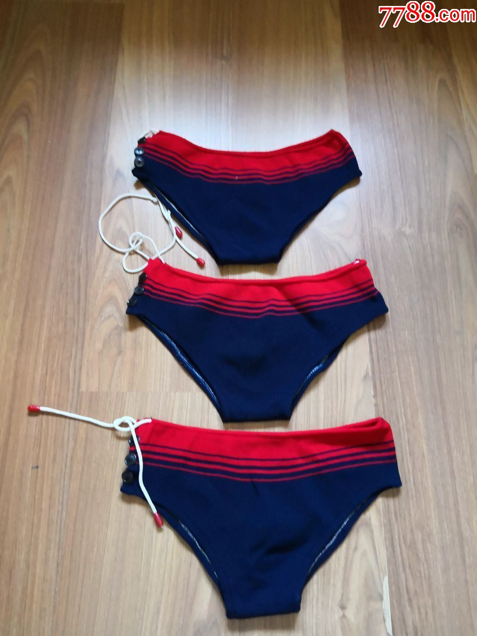 三个全新老式游泳裤