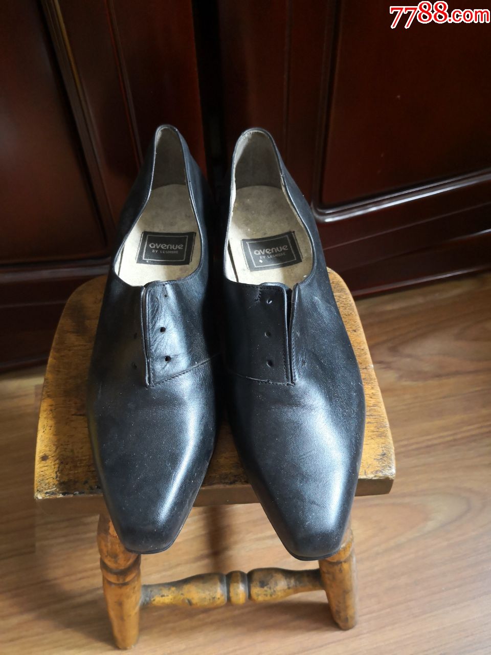 全新老式女皮鞋
