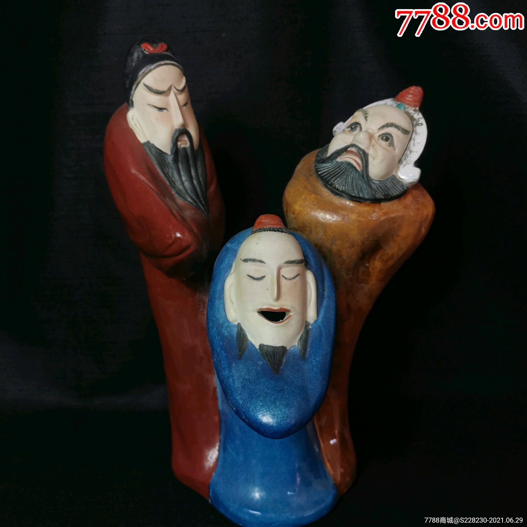 景德镇老厂货雕塑瓷厂,70到80年代,手绘窑彩桃园三结义刘关张摆件