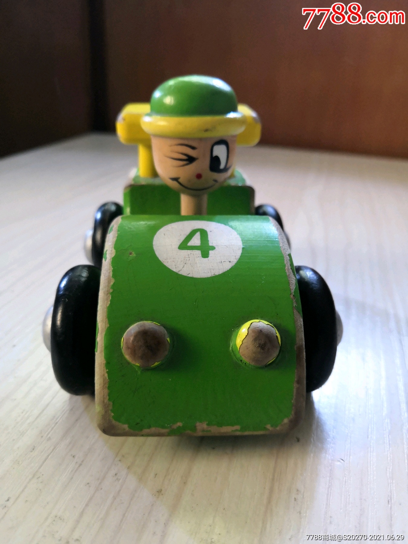 怀旧经典传统木制小人汽车