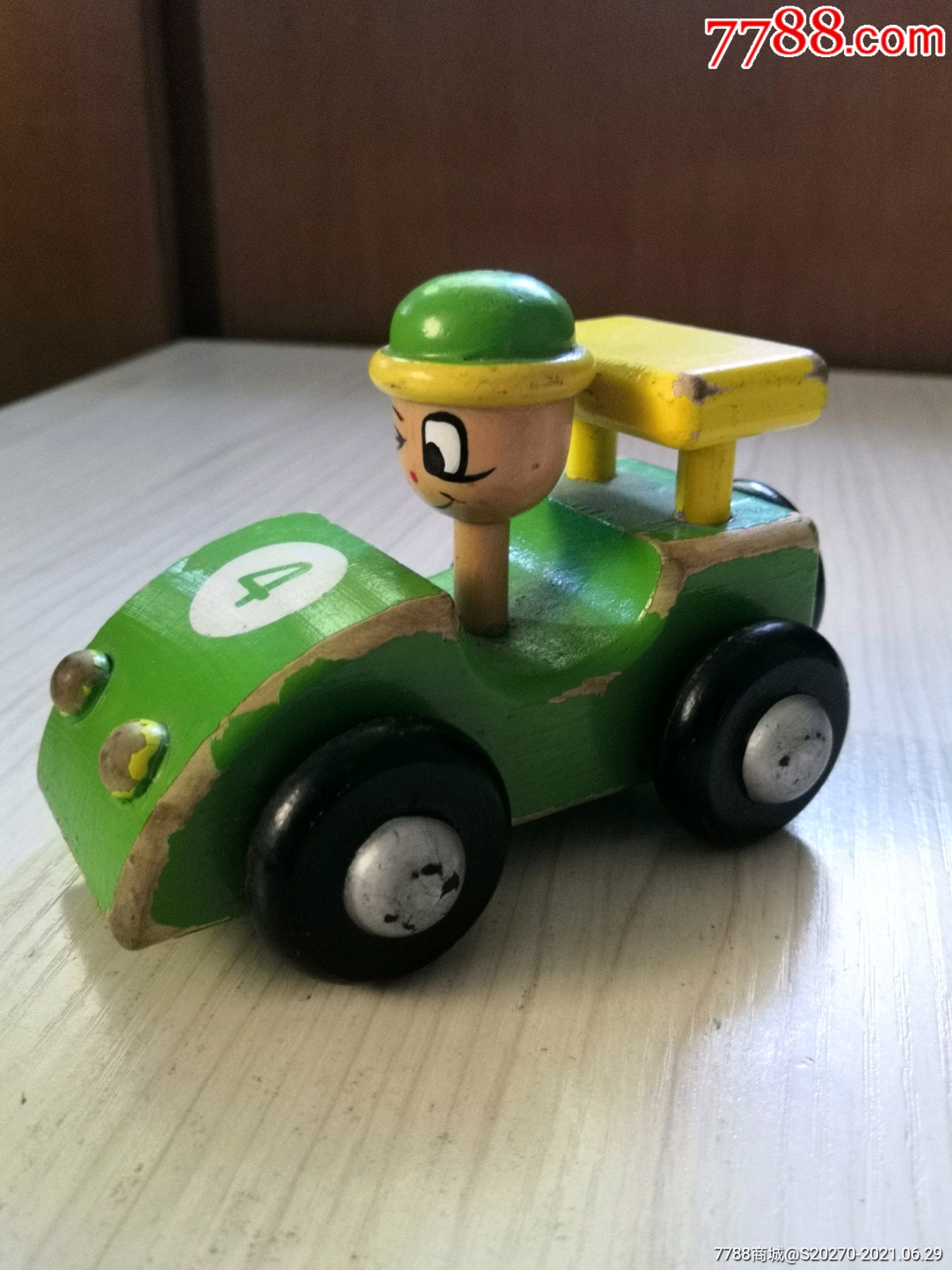 怀旧经典传统木制小人汽车