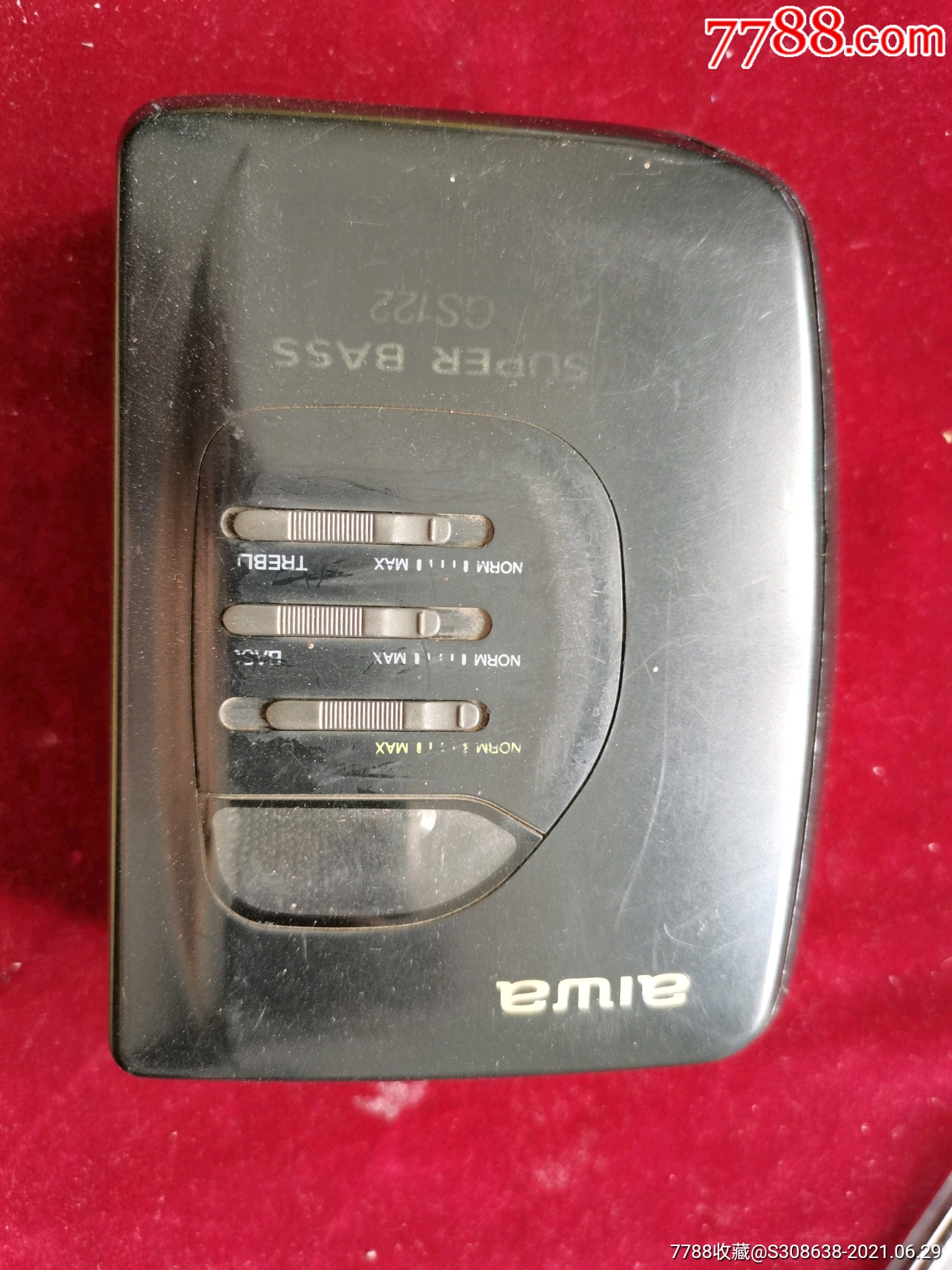 日本制造爱华aiwa随身听一个放电池正常使用因没有耳机不知道出声不按