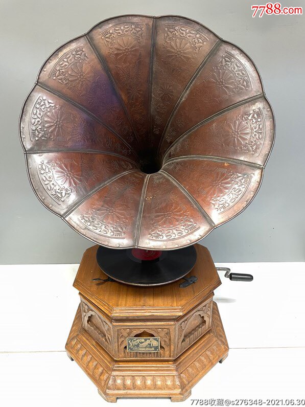 回流留声机一台