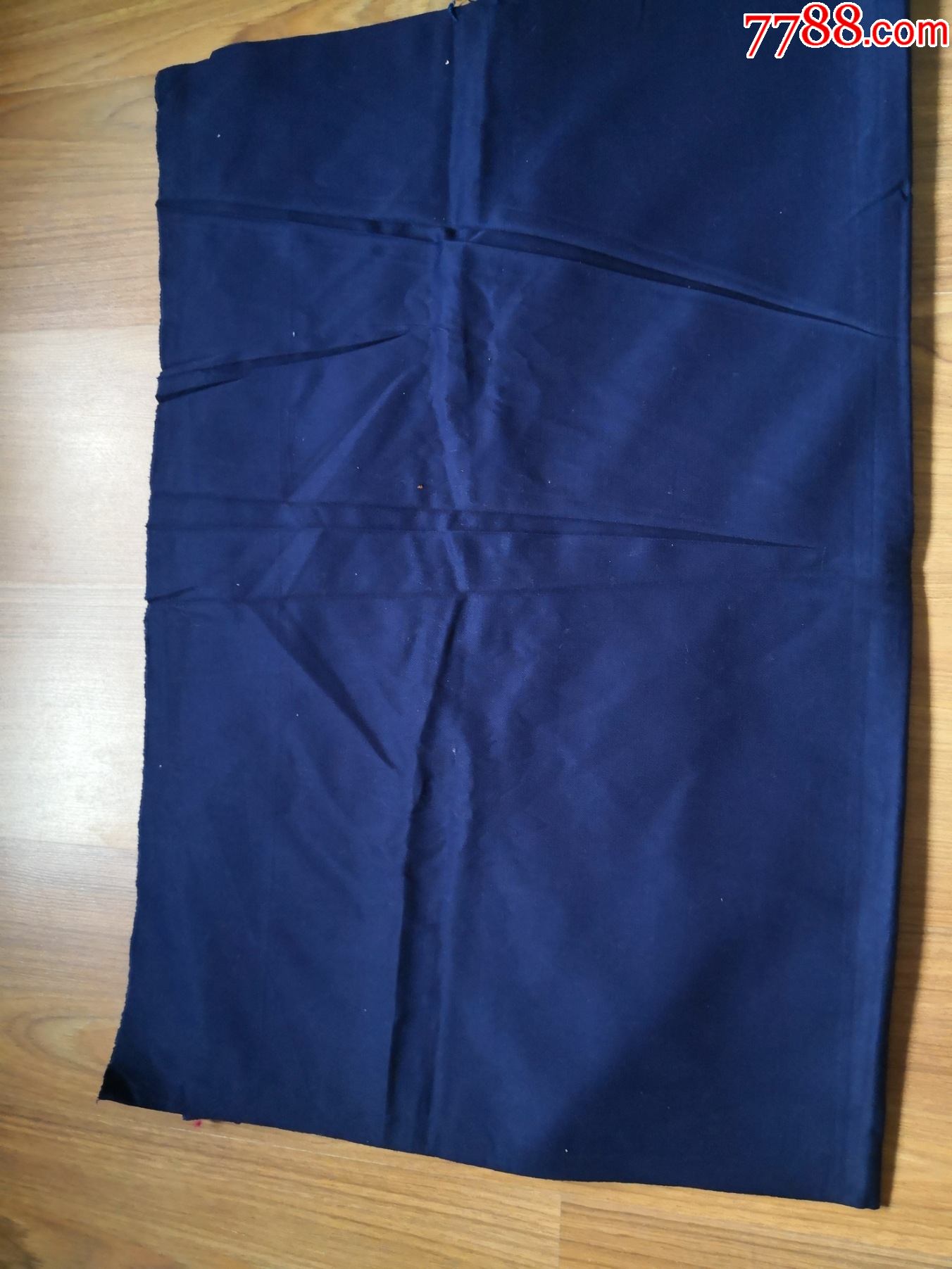 蓝色迪卡布一块