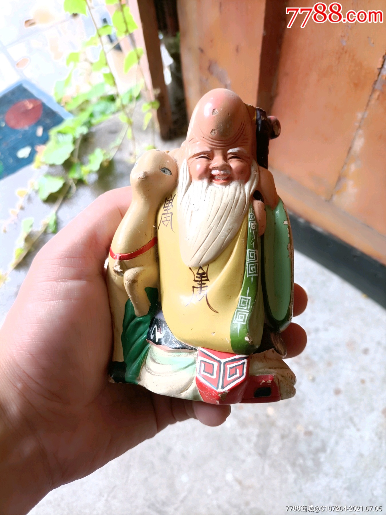 老寿星石膏像一个