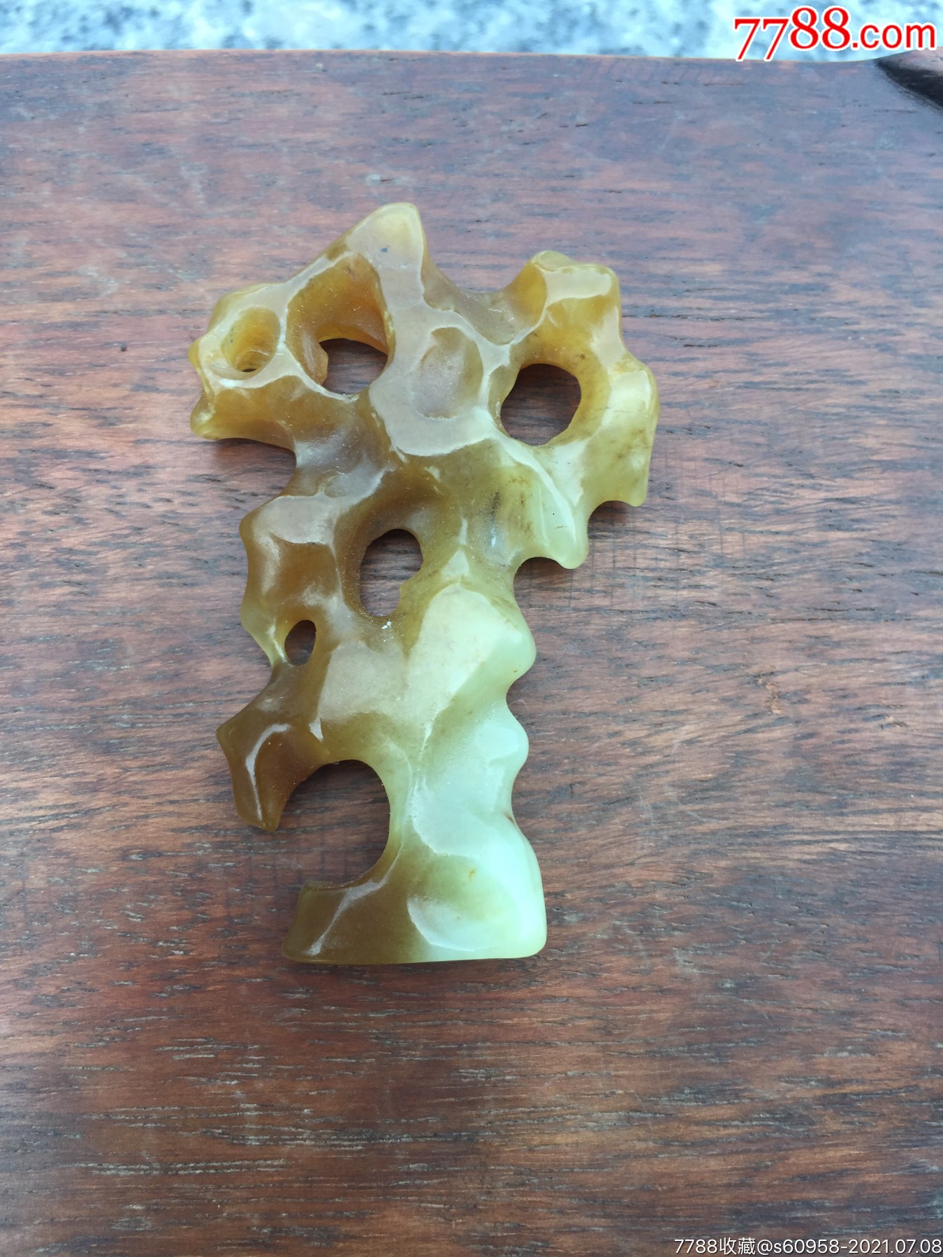 现代糖玉雕太湖山石