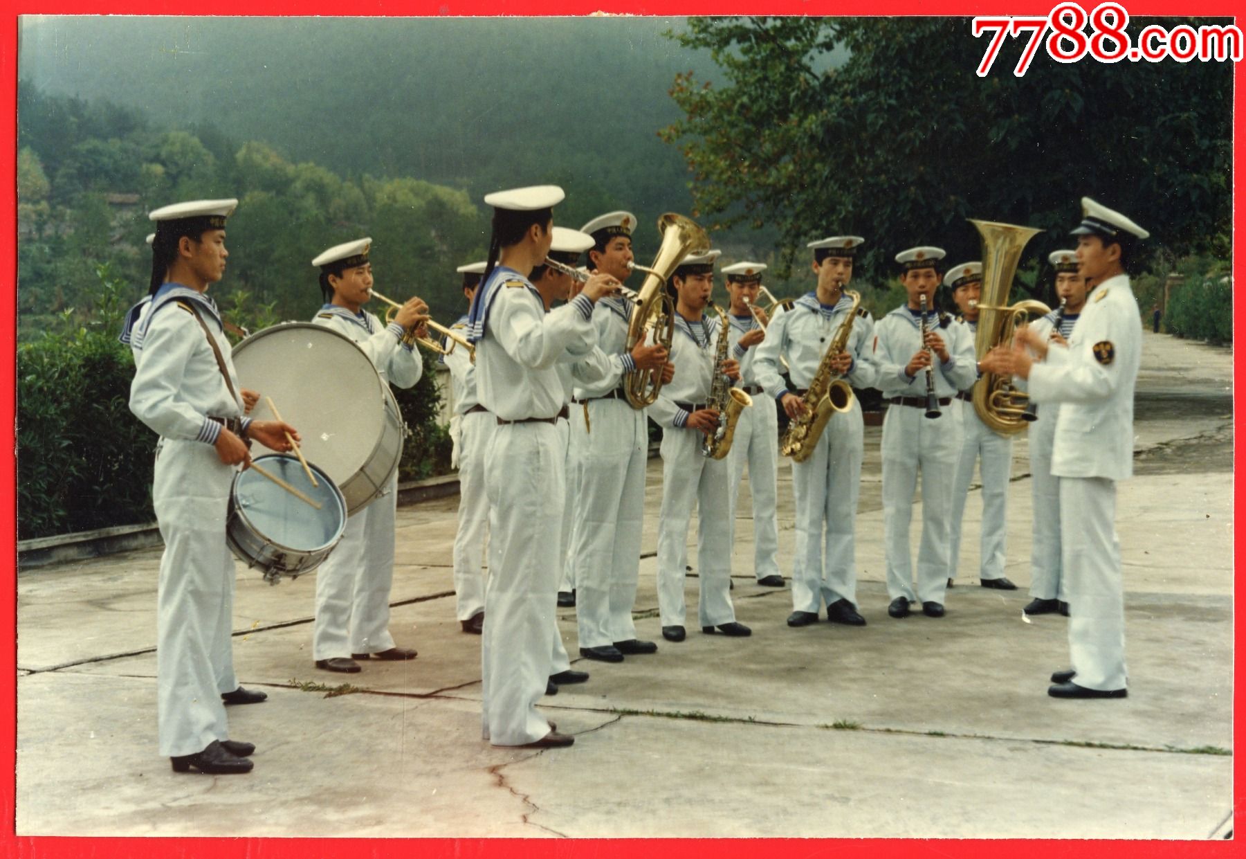 乐器原版老彩照:海军文艺兵!泛银