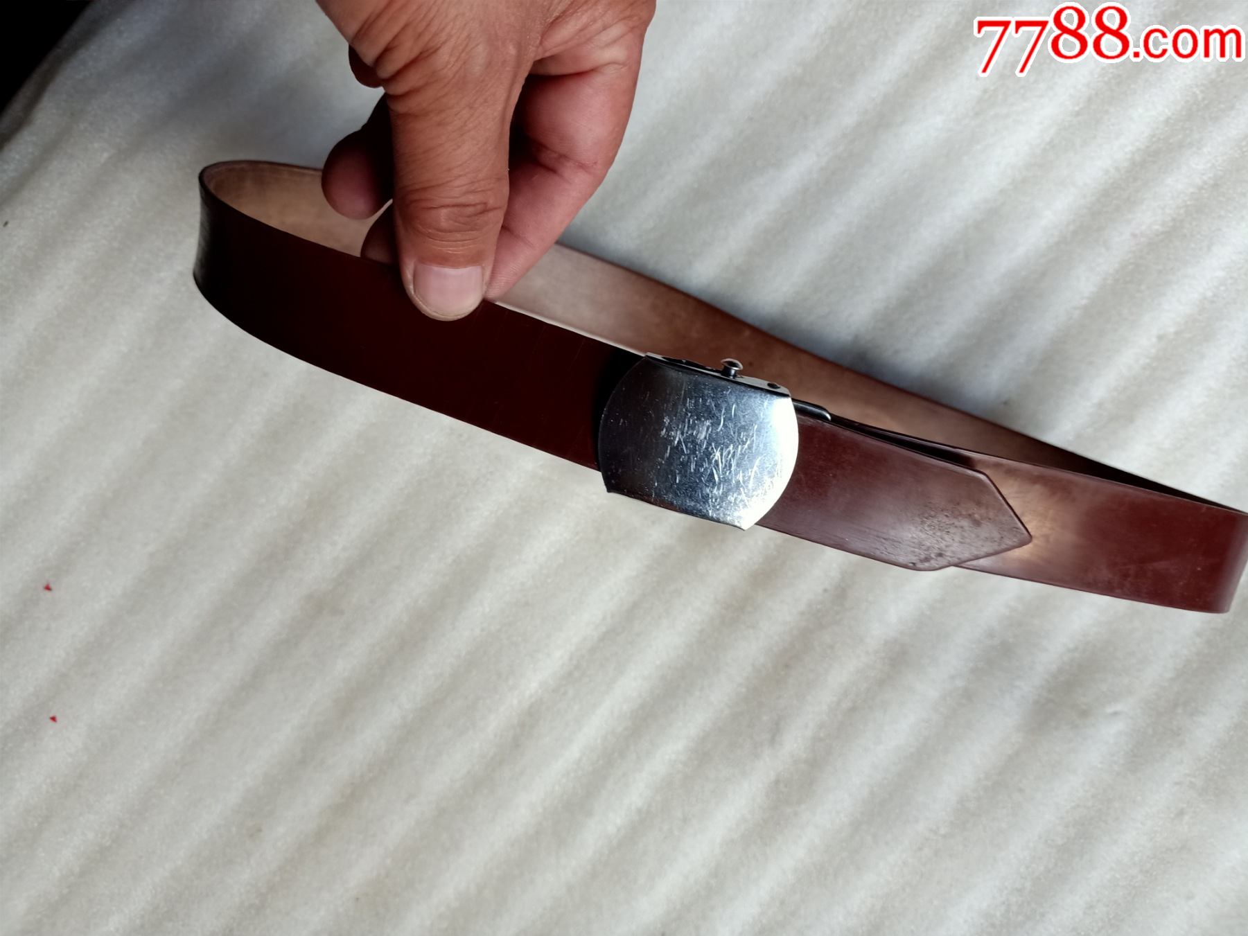 八十年代左右*用内腰带c416,比较短,有裂纹,里面的线没有断,品相如图