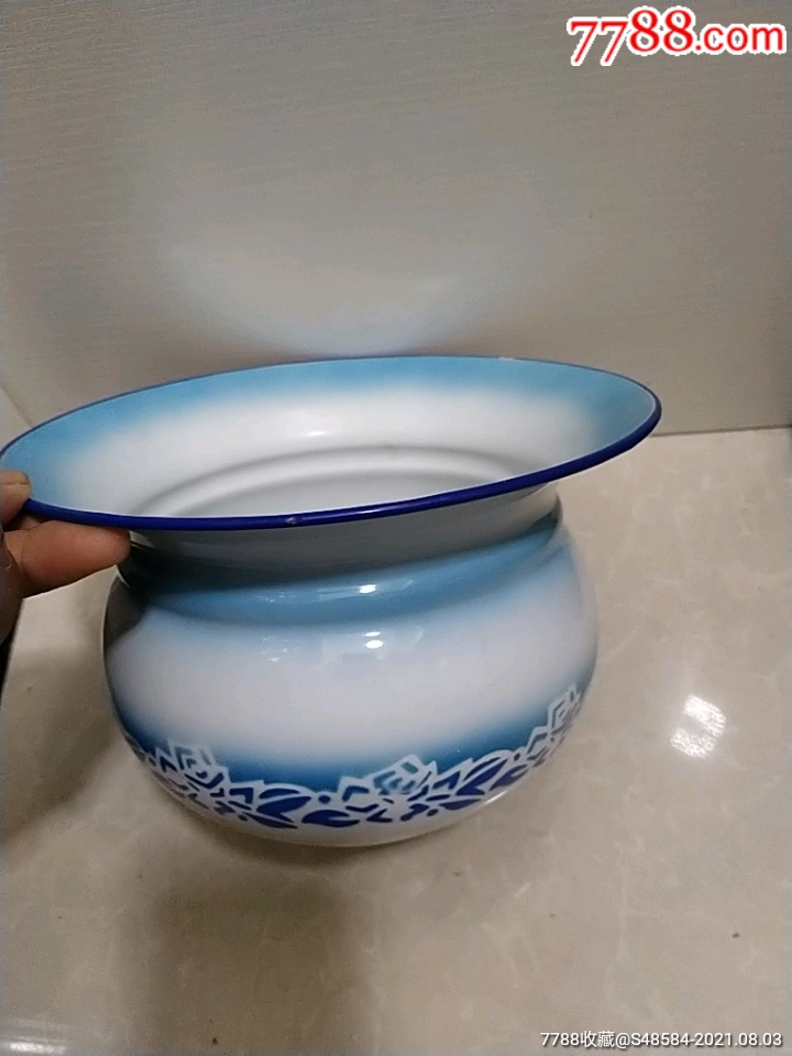 怀旧早期痰盂品好