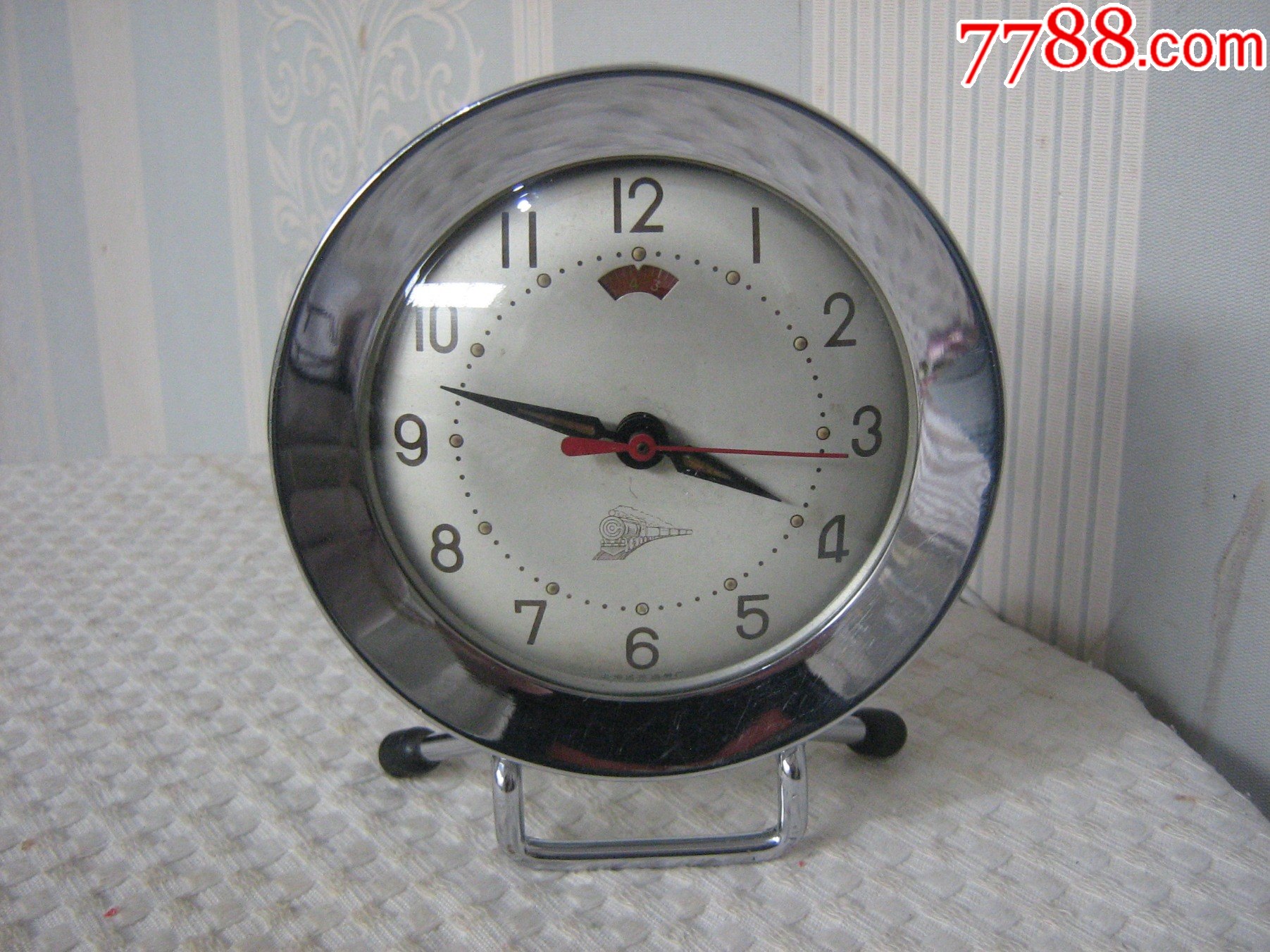 少见款/66年上海远东造钟厂火车头牌机械闹钟