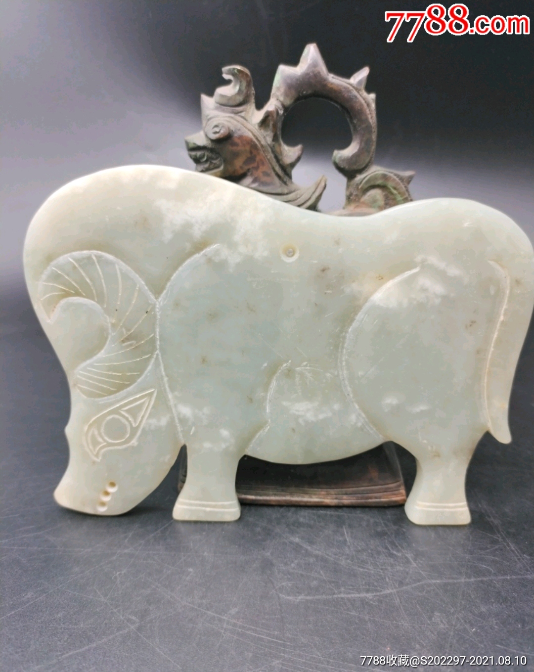 旧藏和田青玉玉猪龙摆件